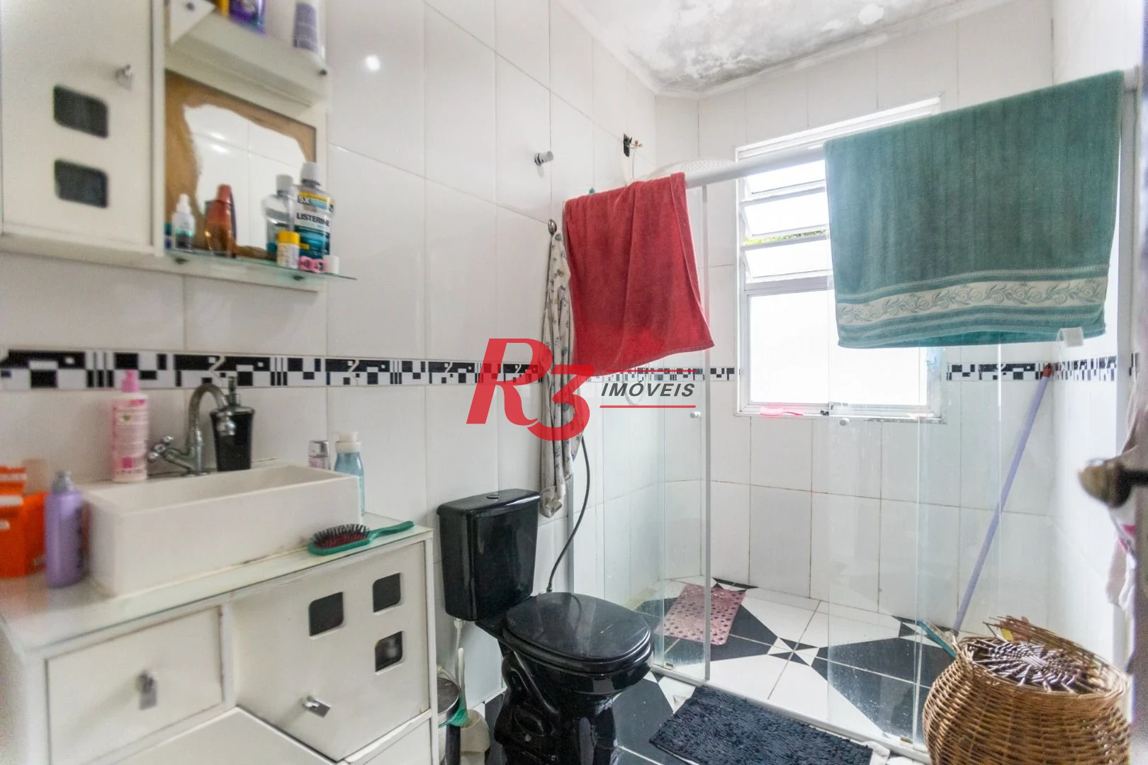 Casa com 2 dormitórios à venda, 110 m² por R$ 330.000,00 - Estuário - Santos/SP
