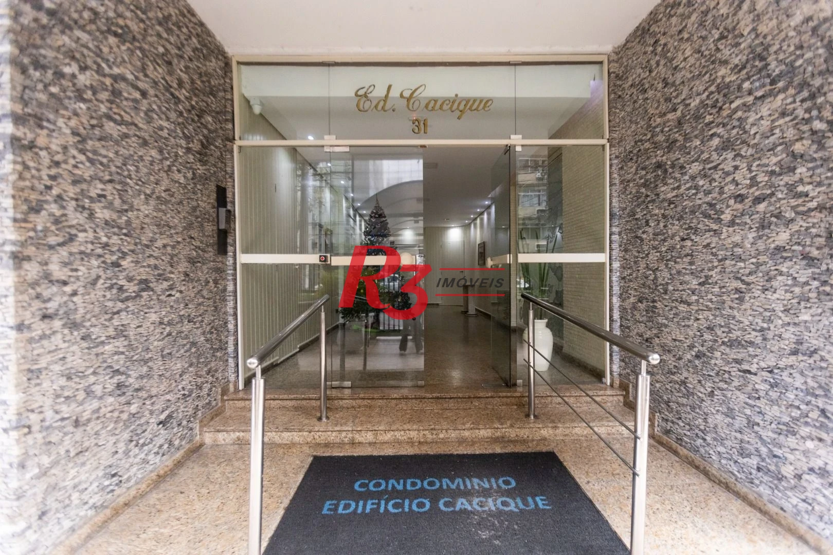 Apartamento com 3 dormitórios à venda, 153 m² por R$ 890.000,00 - Gonzaga - Santos/SP