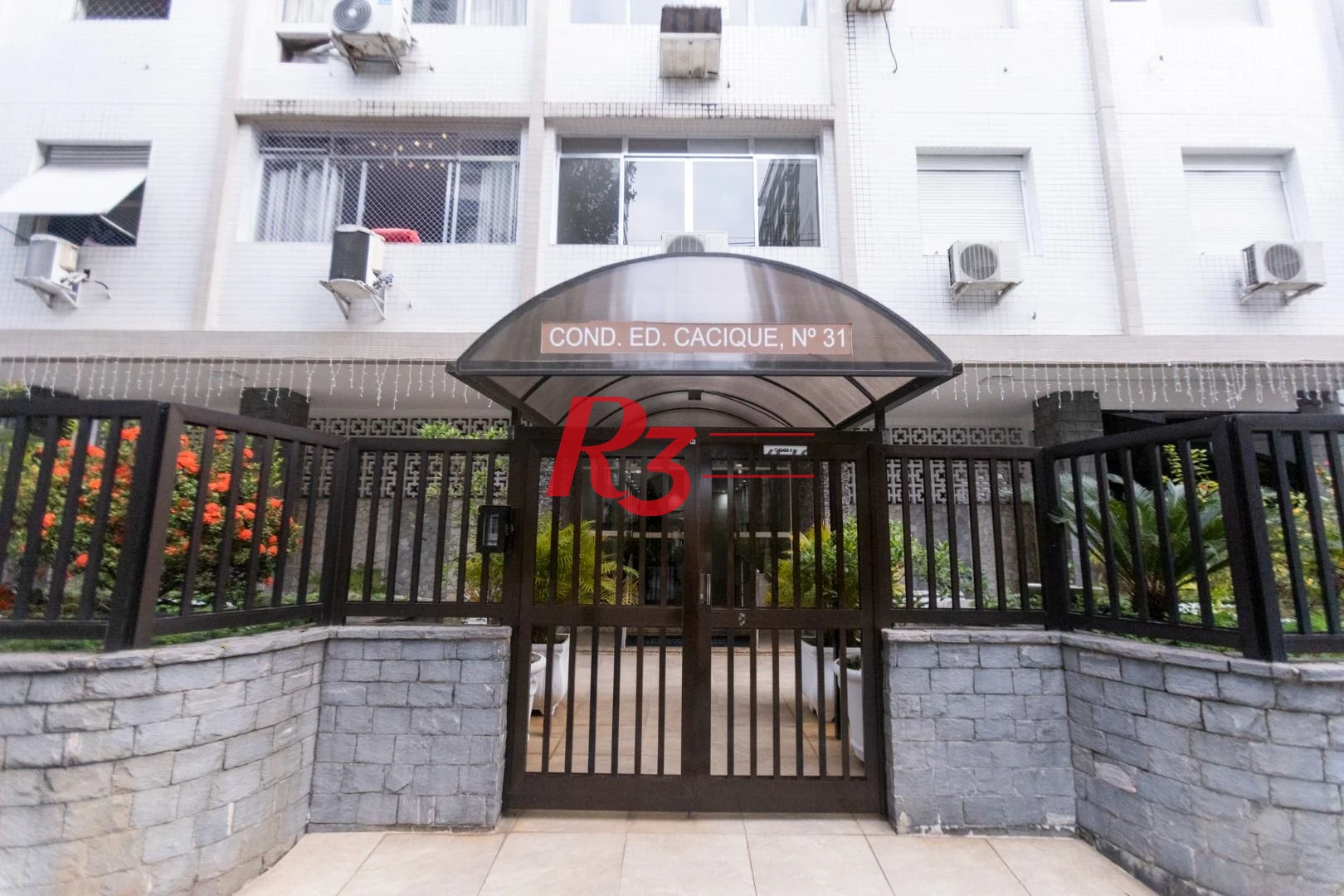 Apartamento com 3 dormitórios à venda, 153 m² por R$ 890.000,00 - Gonzaga - Santos/SP