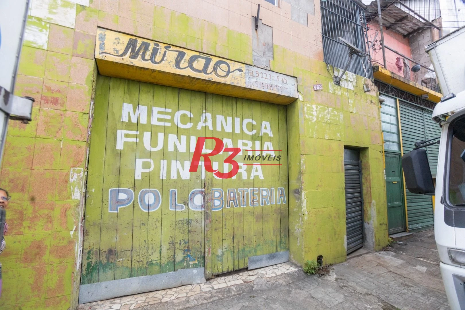 Galpão à venda, 240 m² por R$ 600.000,00 - Centro - Santos/SP
