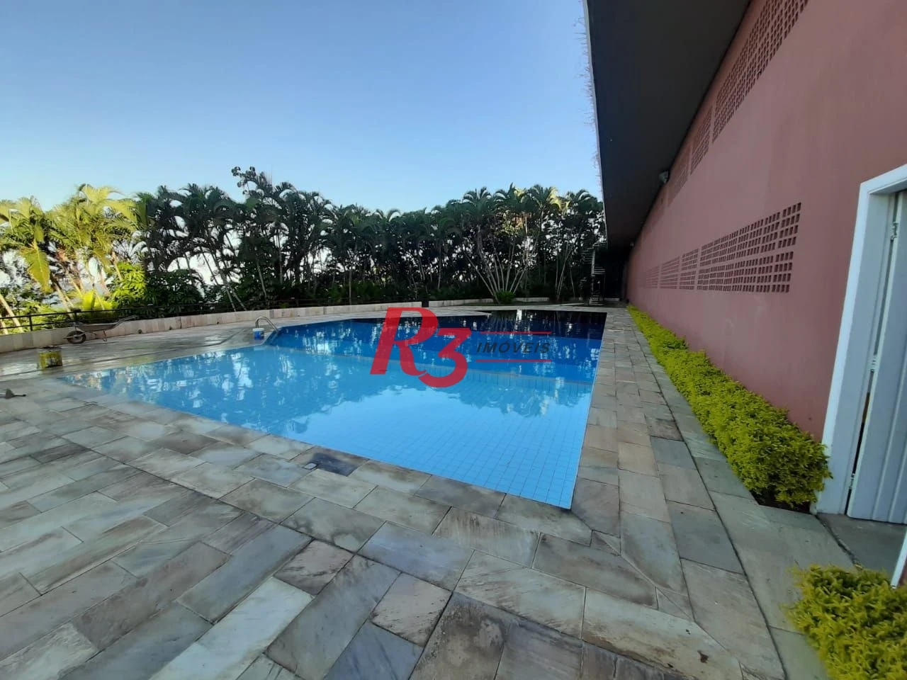 Cobertura com 5 dormitórios à venda, 529 m² por R$ 1.600.000,00 - Morro Sorocotuba - Guarujá/SP