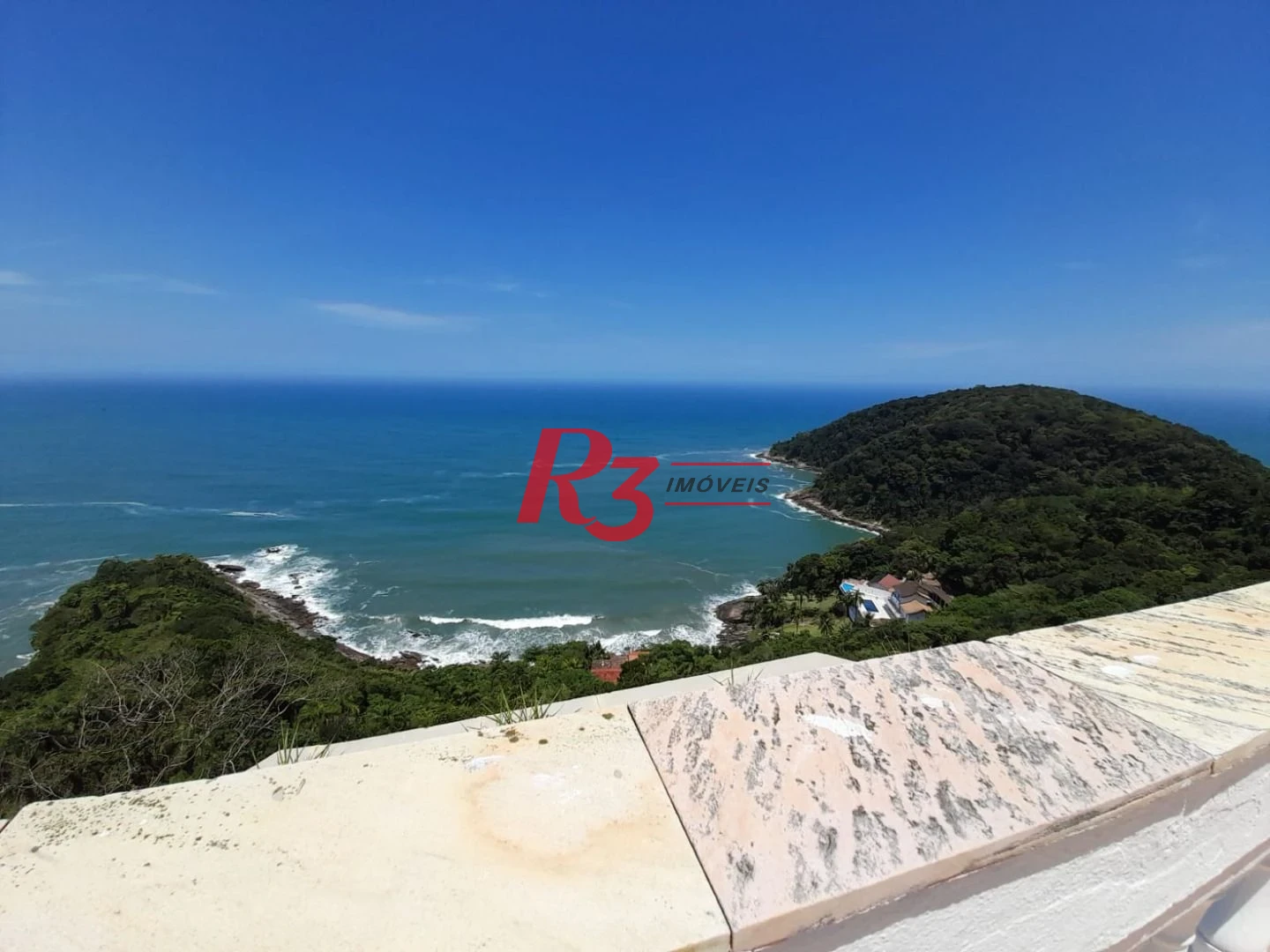 Cobertura com 5 dormitórios à venda, 529 m² por R$ 1.600.000,00 - Morro Sorocotuba - Guarujá/SP