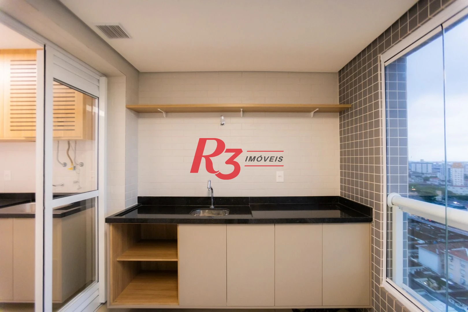 Apartamento para alugar, 81 m² por R$ 8.500,00/mês - Boqueirão - Santos/SP