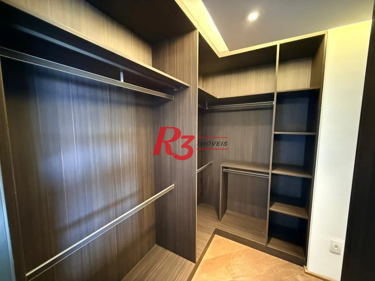 Apartamento com 3 dormitórios à venda, 171 m² por R$ 2.790.000,00 - Embaré - Santos/SP