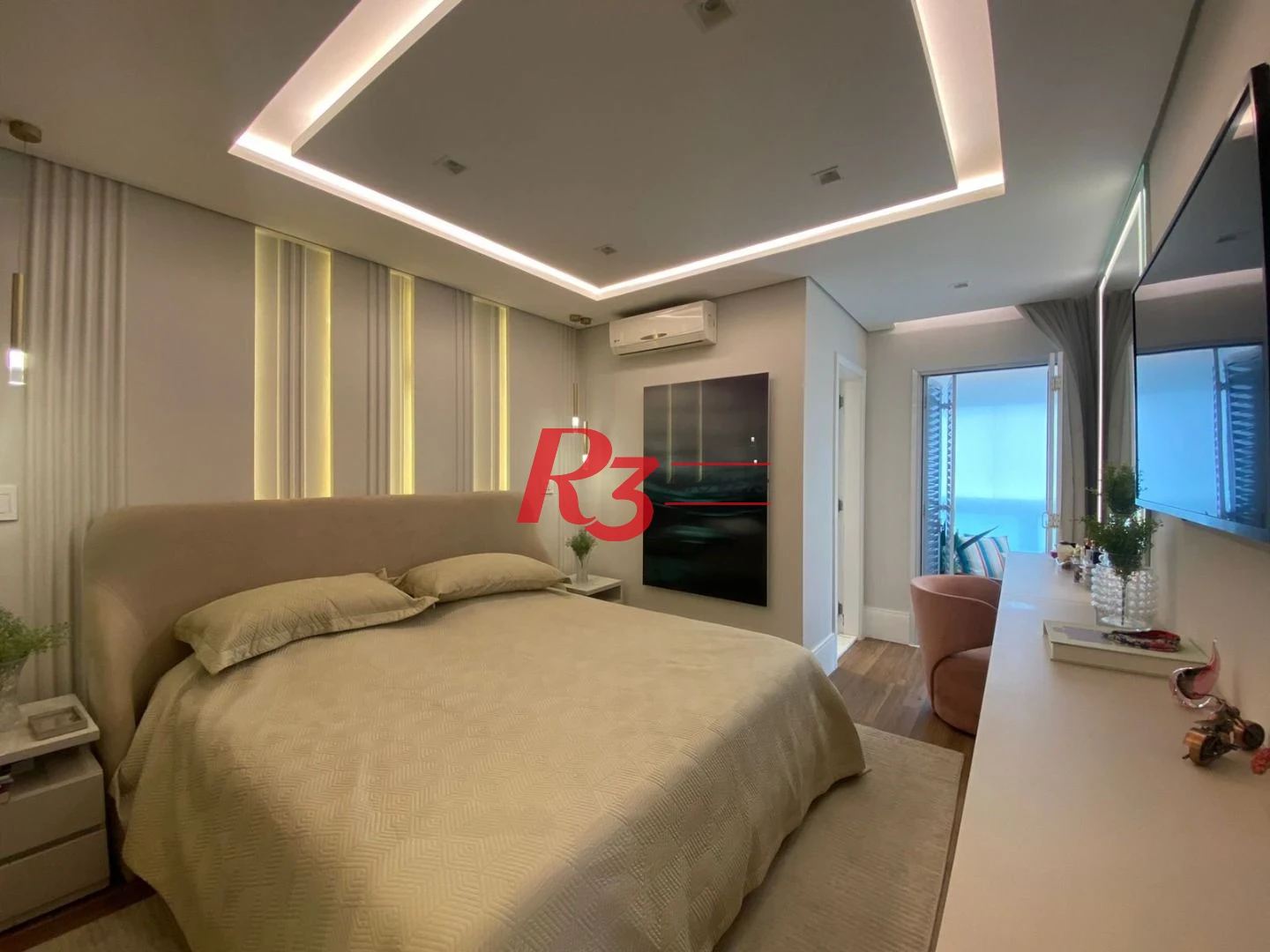 Apartamento com 3 dormitórios à venda, 191 m² por R$ 3.849.990,00 - Embaré - Santos/SP