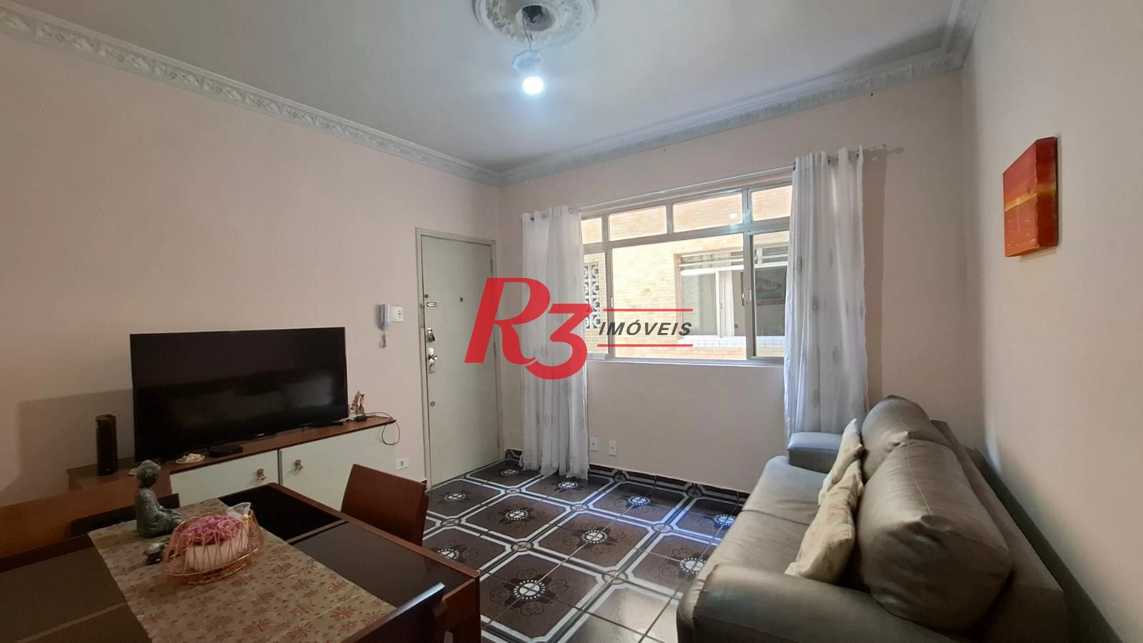 Apartamento com 2 dormitórios à venda, 67 m² por R$ 380.000,00 - Embaré - Santos/SP
