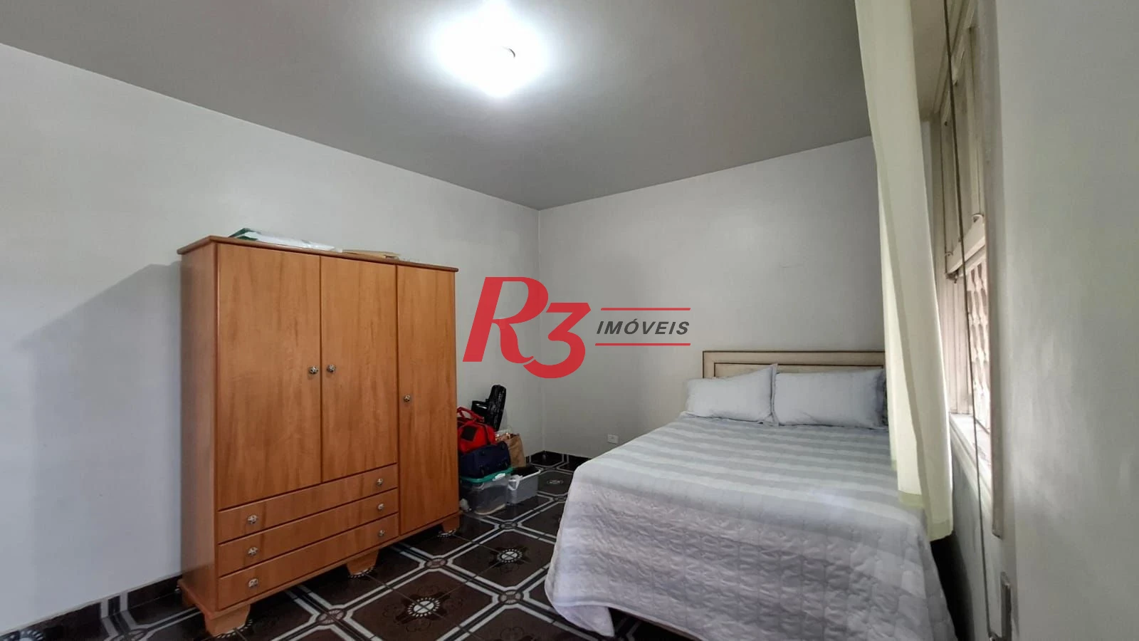 Apartamento com 2 dormitórios à venda, 67 m² por R$ 380.000,00 - Embaré - Santos/SP