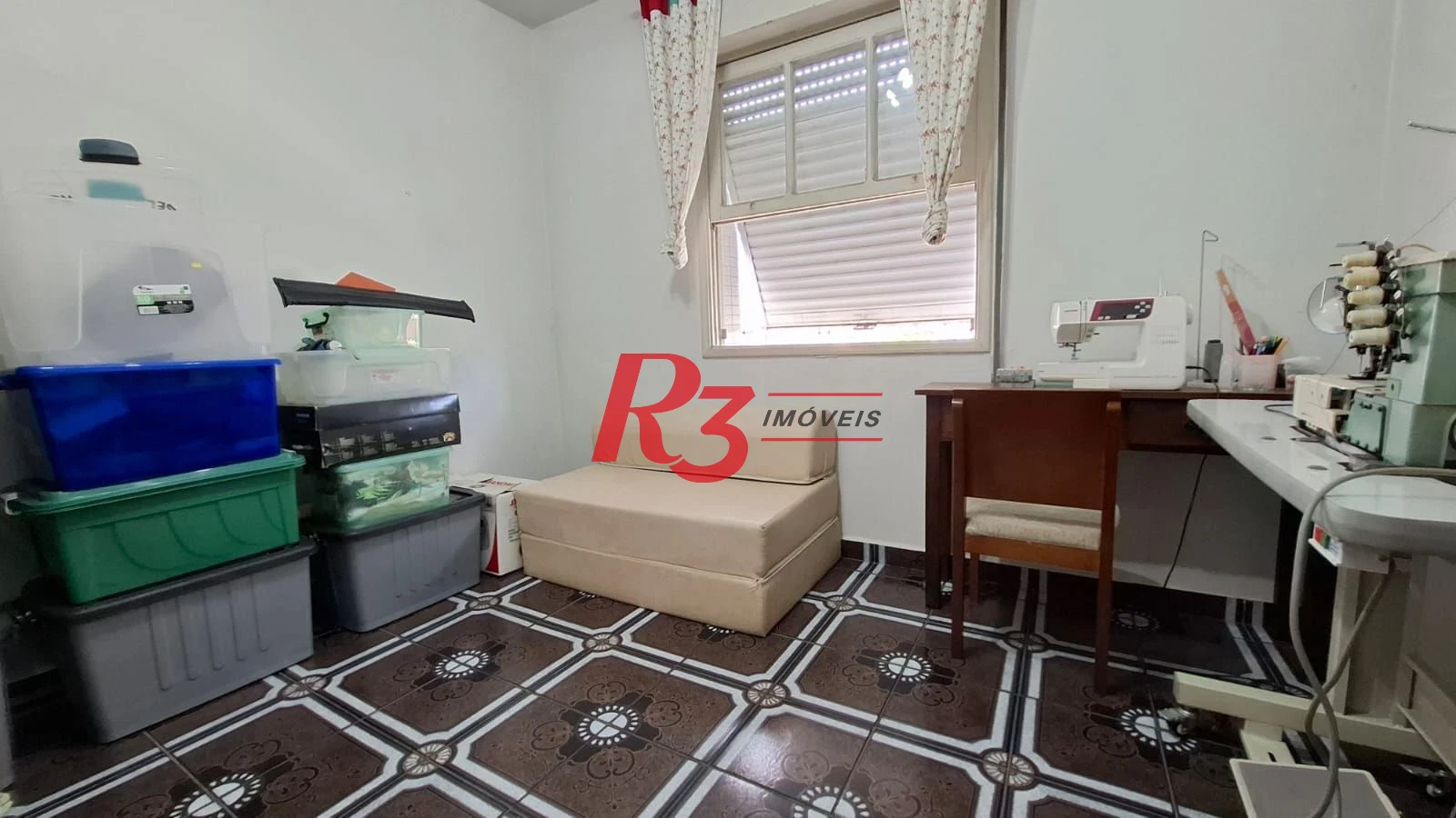 Apartamento com 2 dormitórios à venda, 67 m² por R$ 380.000,00 - Embaré - Santos/SP