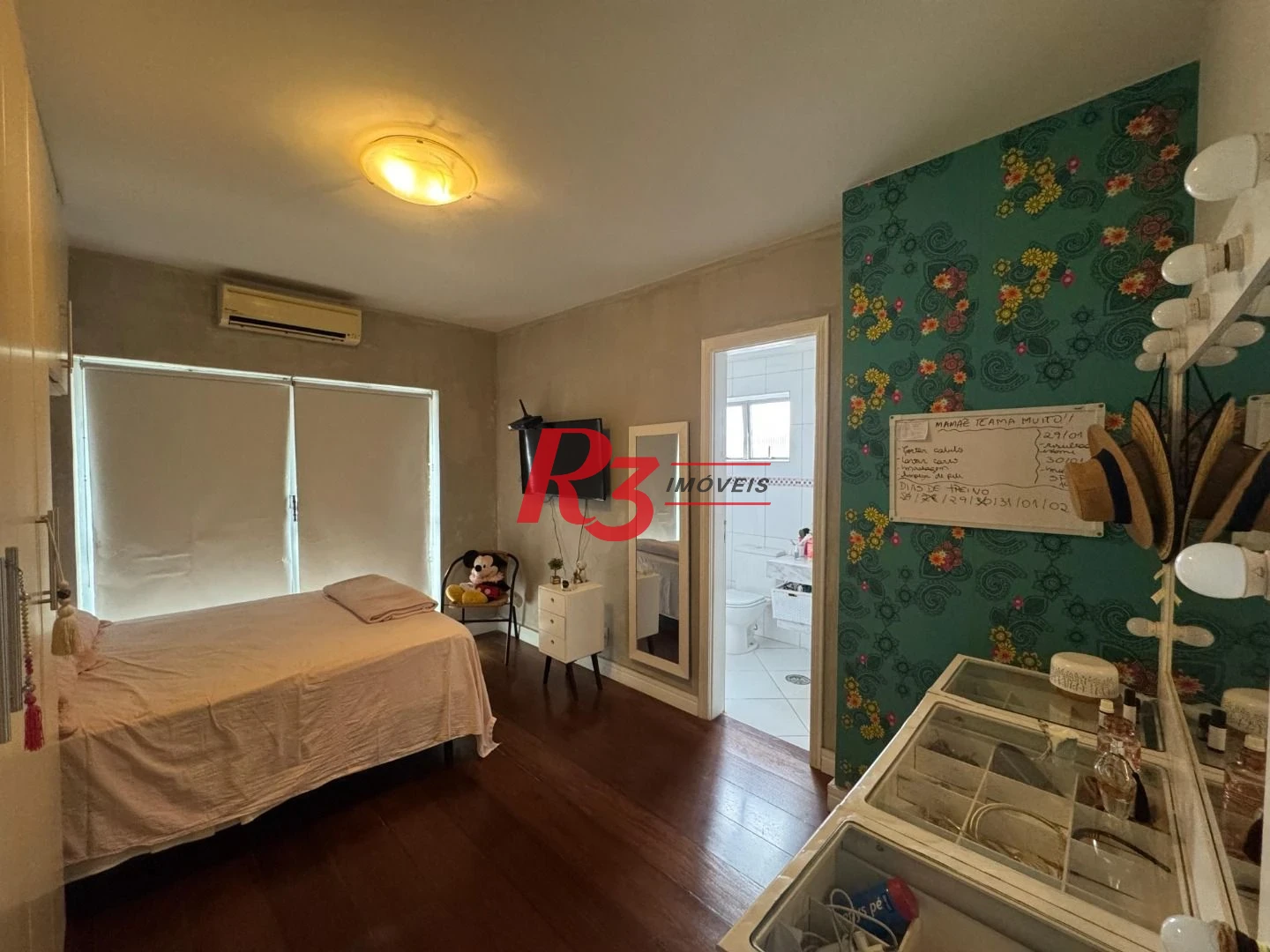 Cobertura com 3 dormitórios à venda, 290 m² por R$ 1.200.000,00 - Centro - São Vicente/SP