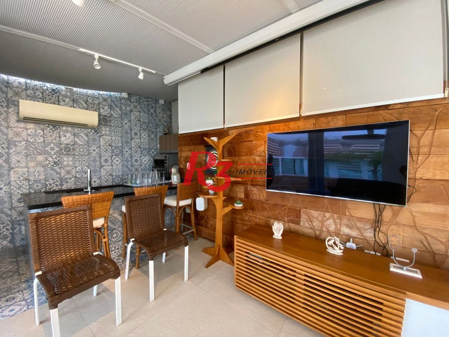 Cobertura com 3 dormitórios à venda, 290 m² por R$ 3.719.000,00 - Gonzaga - Santos/SP