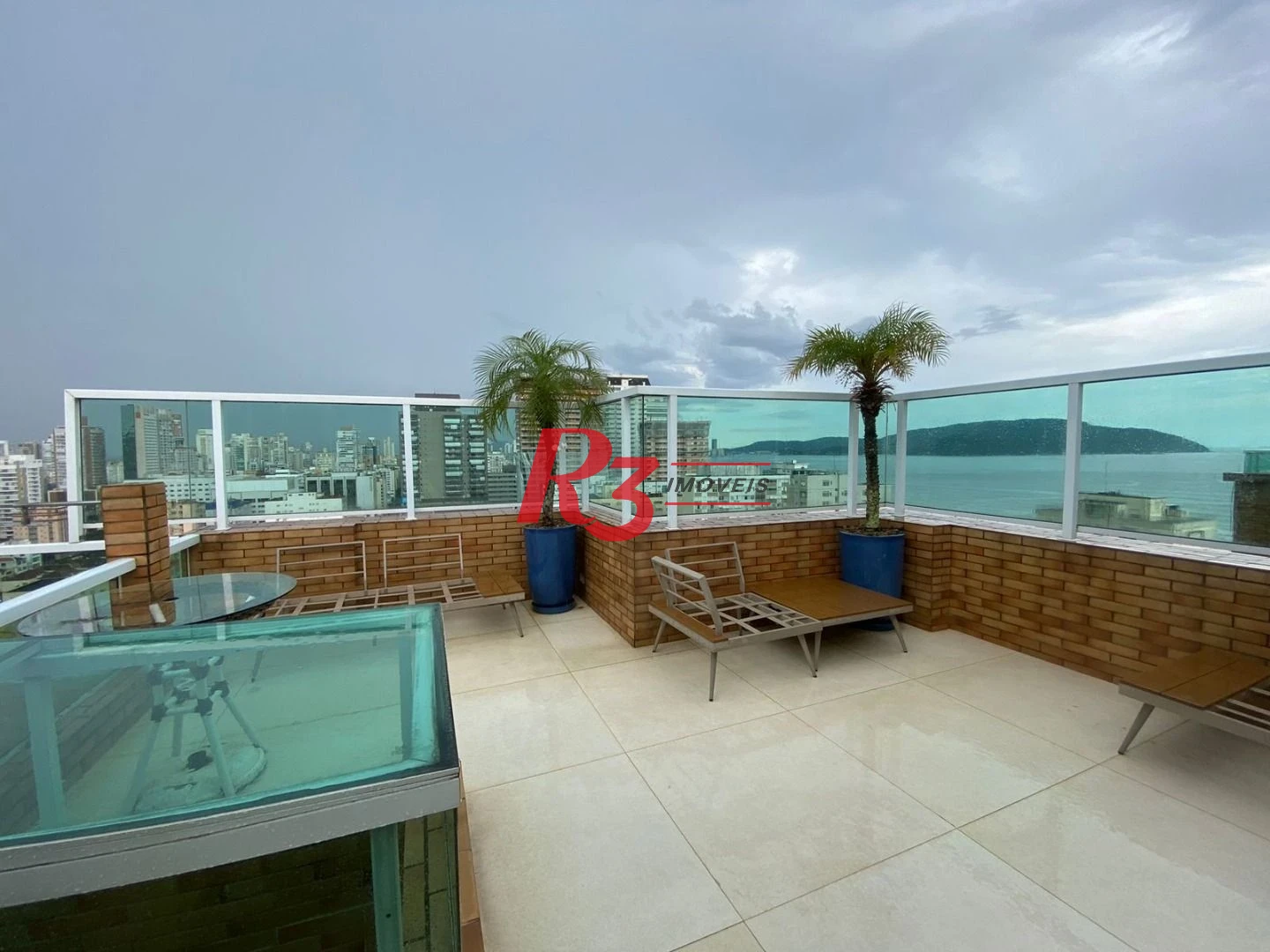 Cobertura com 3 dormitórios à venda, 290 m² por R$ 3.719.000,00 - Gonzaga - Santos/SP