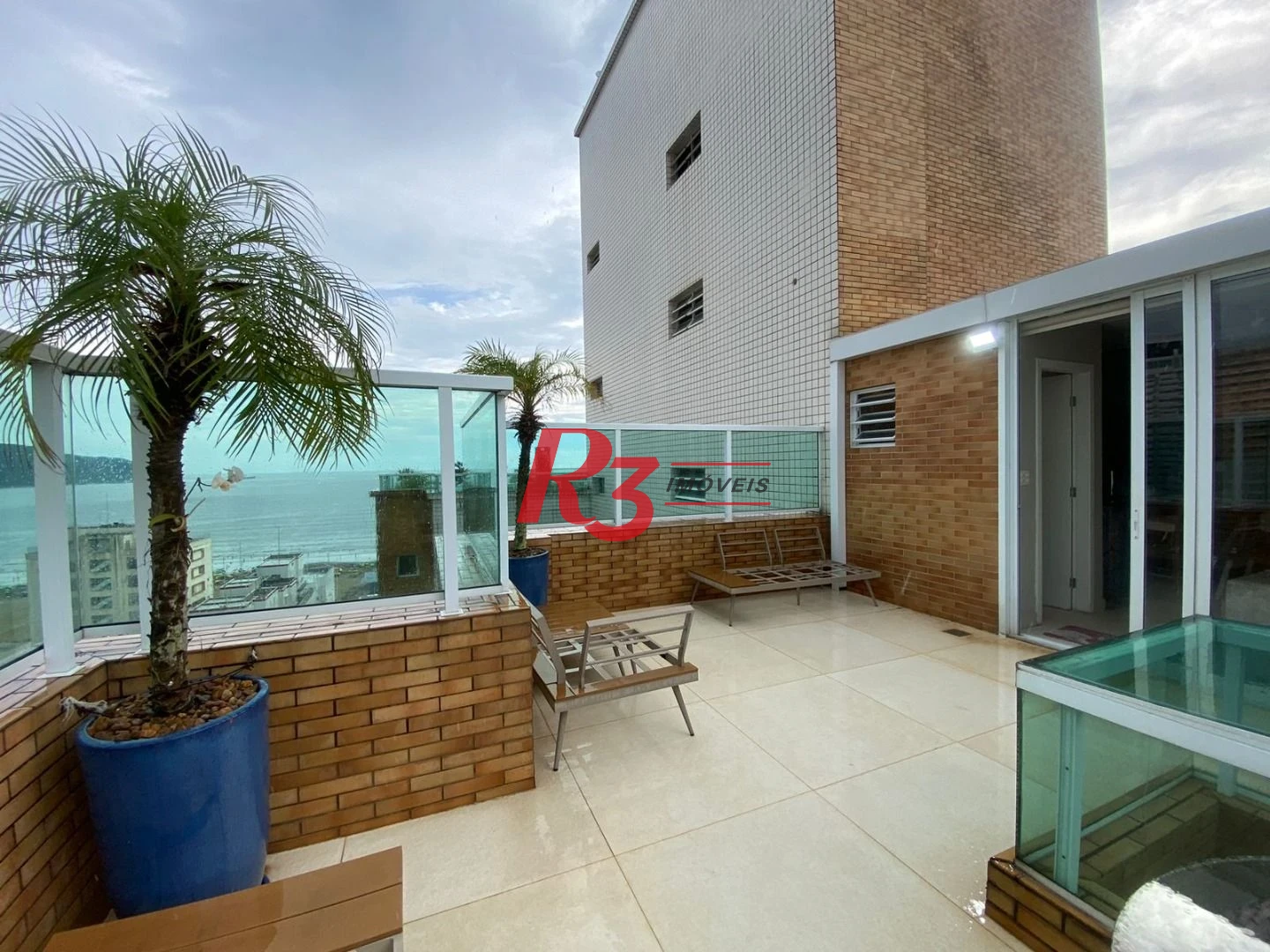 Cobertura com 3 dormitórios à venda, 290 m² por R$ 3.719.000,00 - Gonzaga - Santos/SP