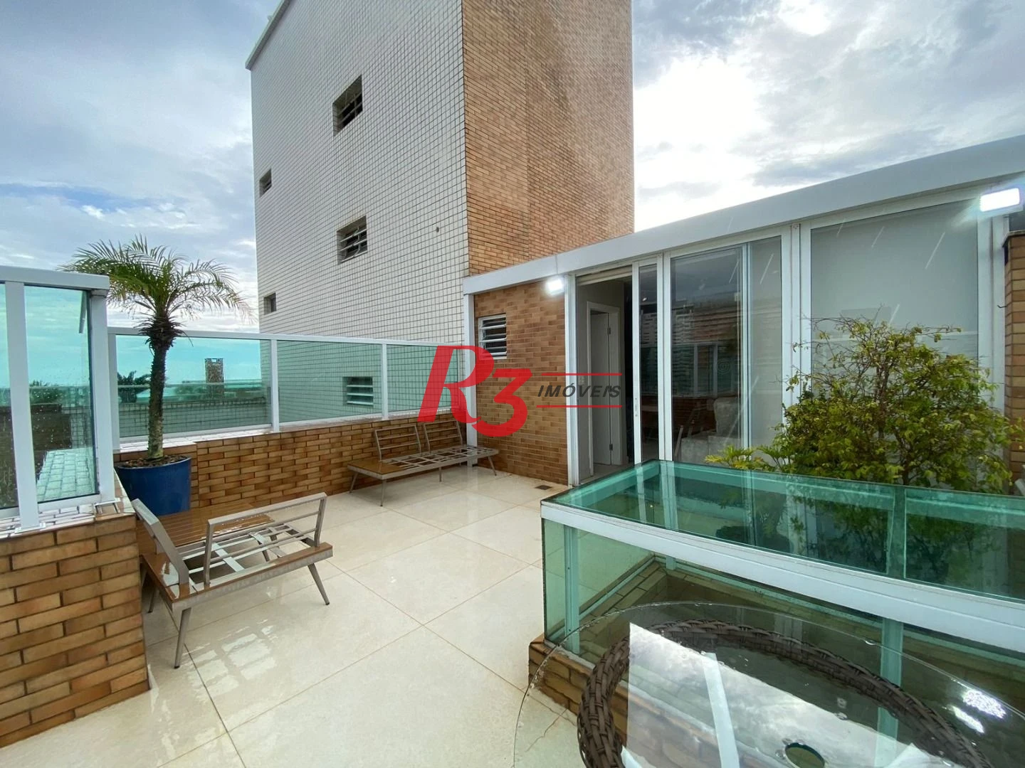 Cobertura com 3 dormitórios à venda, 290 m² por R$ 3.719.000,00 - Gonzaga - Santos/SP