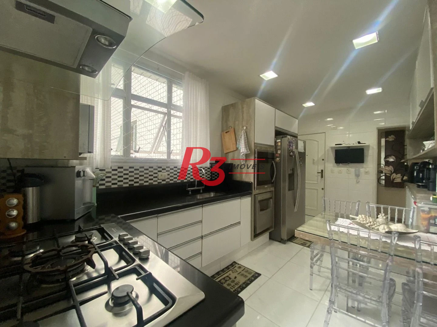 Cobertura com 3 dormitórios à venda, 290 m² por R$ 3.719.000,00 - Gonzaga - Santos/SP