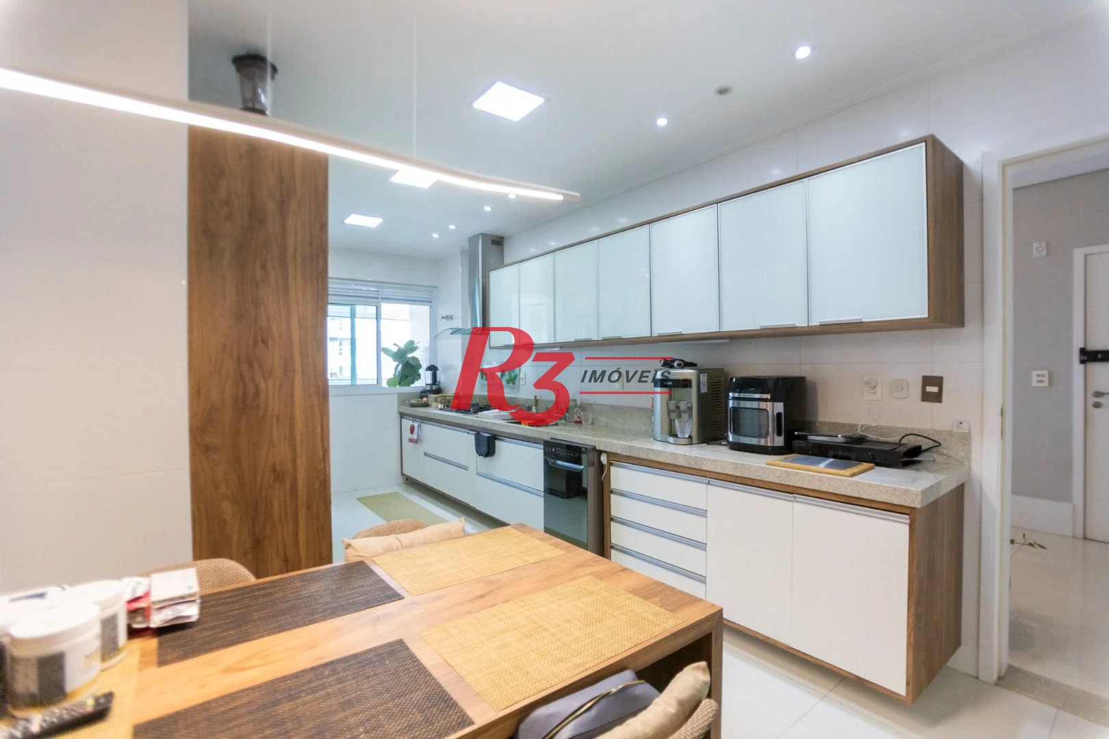 Apartamento com 2 dormitórios à venda, 134 m² por R$ 2.200.000,00 - Ponta da Praia - Santos/SP