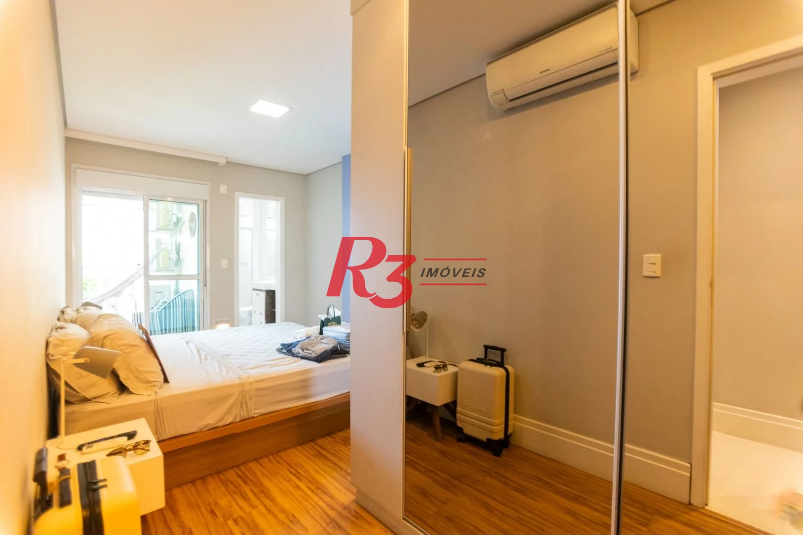 Apartamento com 2 dormitórios à venda, 134 m² por R$ 2.200.000,00 - Ponta da Praia - Santos/SP
