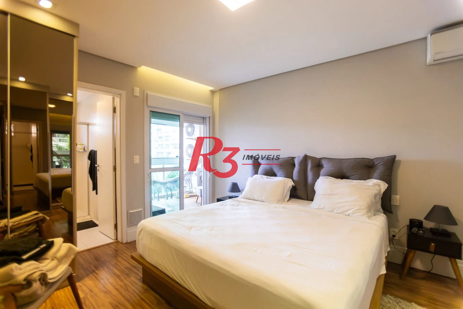 Apartamento com 2 dormitórios à venda, 134 m² por R$ 2.200.000,00 - Ponta da Praia - Santos/SP