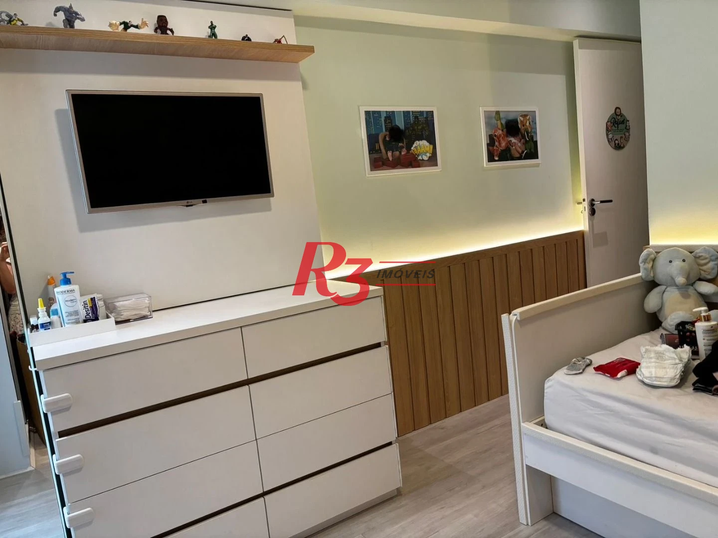 Apartamento com 3 dormitórios à venda, 129 m² por R$ 2.240.000,00 - Gonzaga - Santos/SP