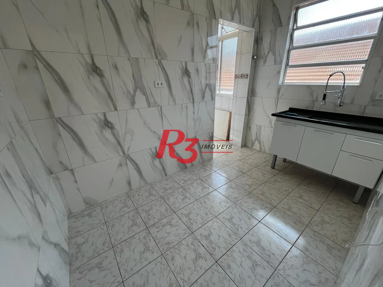 Apartamento com 2 dormitórios, 74 m² - venda por R$ 380.000,00 ou aluguel por R$ 3.650,00/mês - Marapé - Santos/SP