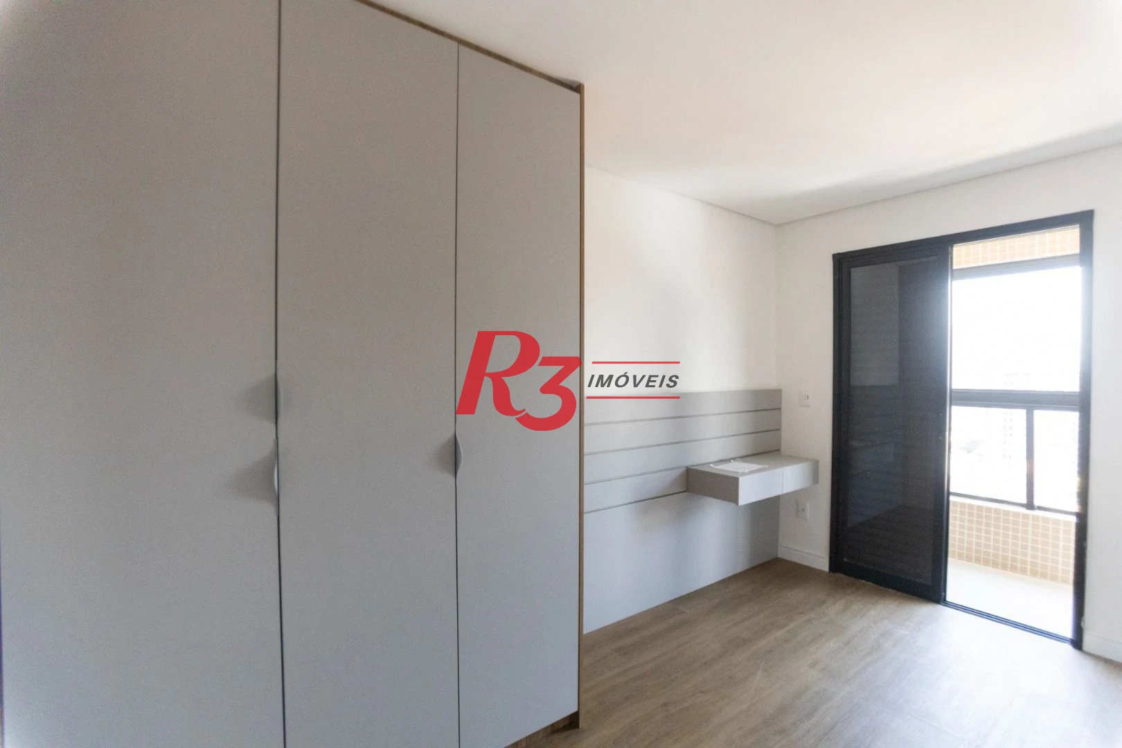 Apartamento com 2 dormitórios à venda, 65 m² por R$ 1.000.000,00 - Ponta da Praia - Santos/SP
