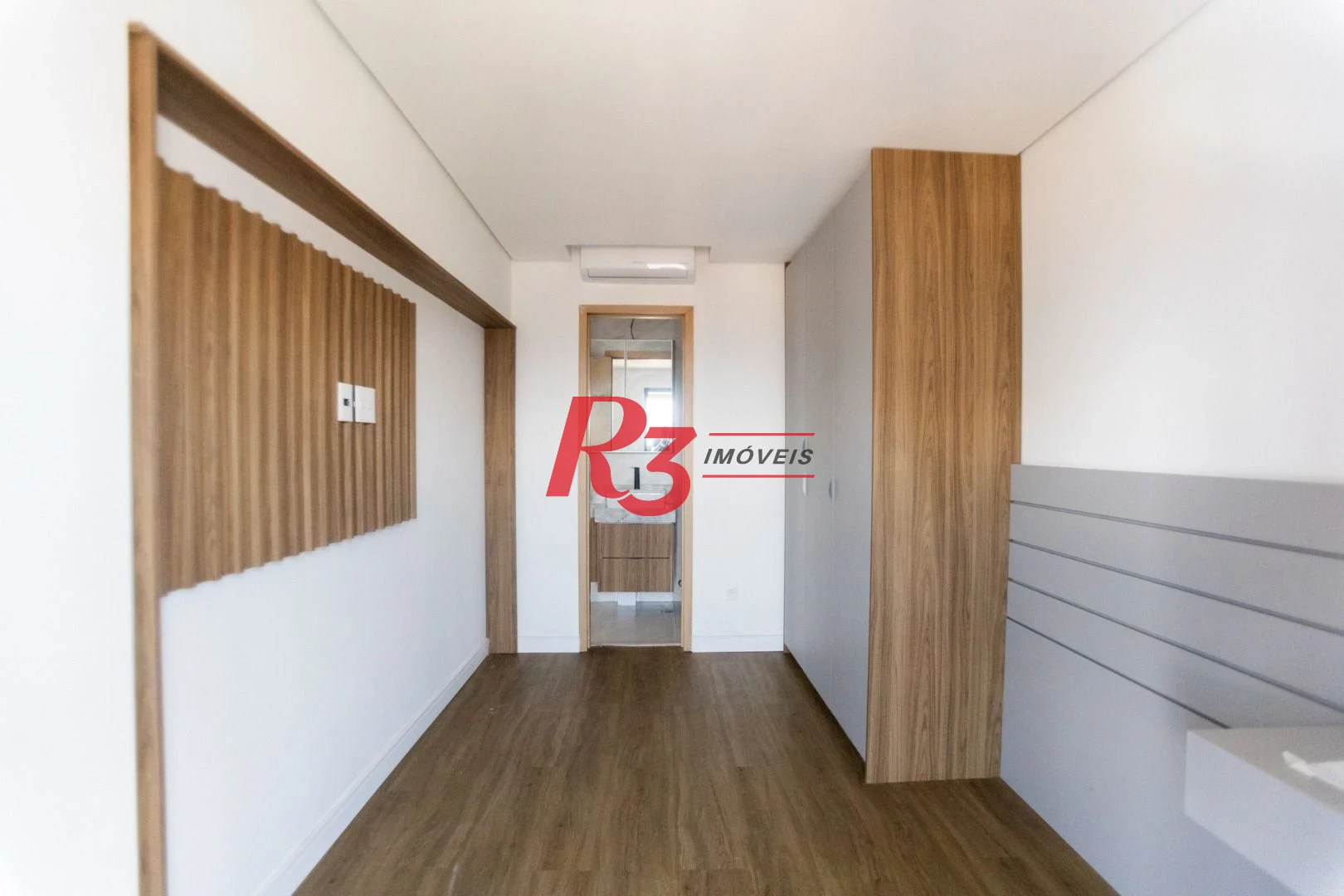 Apartamento com 2 dormitórios à venda, 65 m² por R$ 1.000.000,00 - Ponta da Praia - Santos/SP