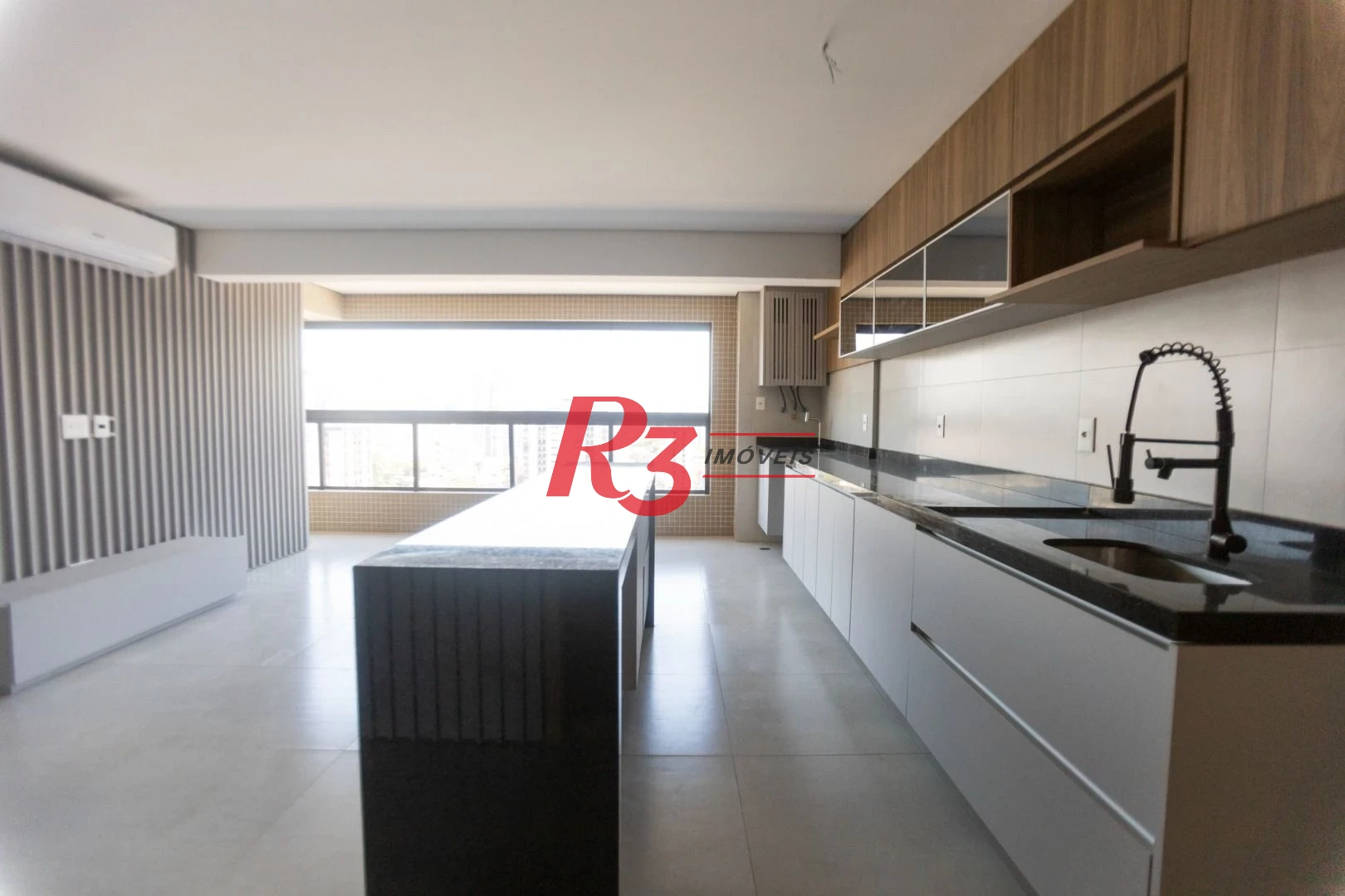 Apartamento com 2 dormitórios à venda, 65 m² por R$ 1.000.000,00 - Ponta da Praia - Santos/SP