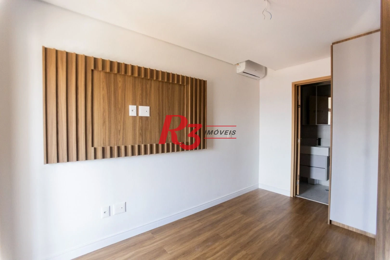 Apartamento com 2 dormitórios à venda, 65 m² por R$ 1.000.000,00 - Ponta da Praia - Santos/SP