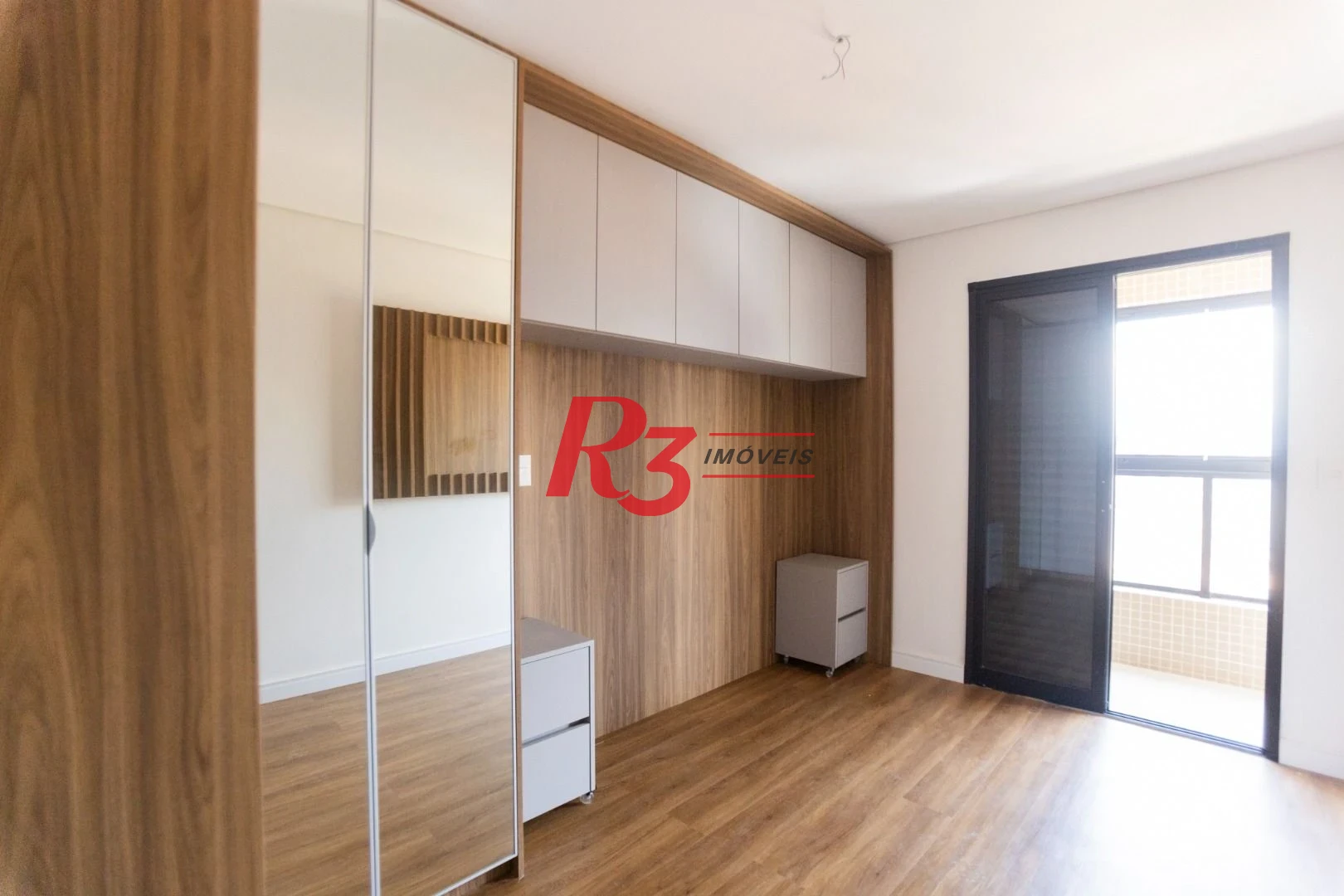 Apartamento com 2 dormitórios à venda, 65 m² por R$ 1.000.000,00 - Ponta da Praia - Santos/SP