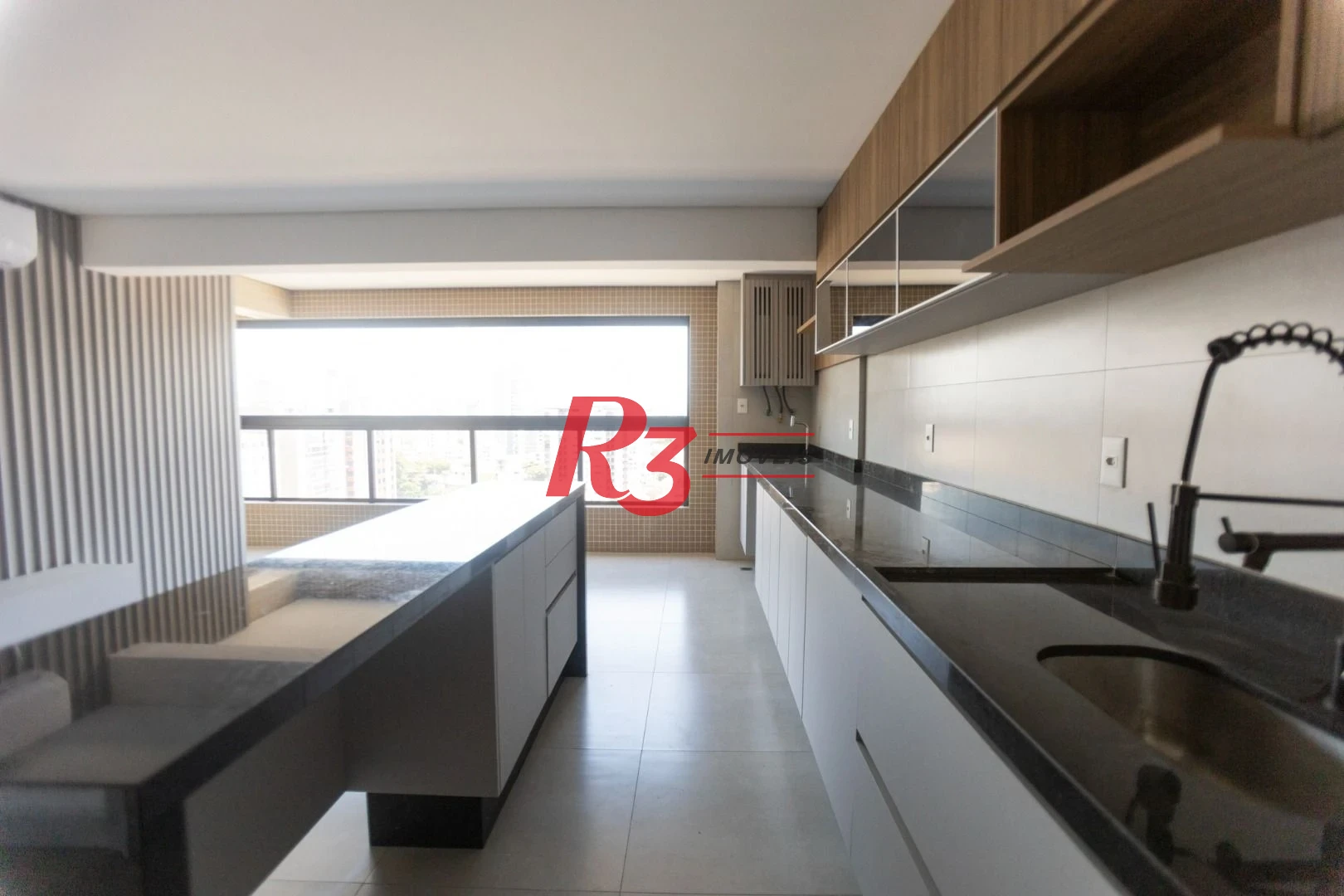 Apartamento com 2 dormitórios à venda, 65 m² por R$ 1.000.000,00 - Ponta da Praia - Santos/SP