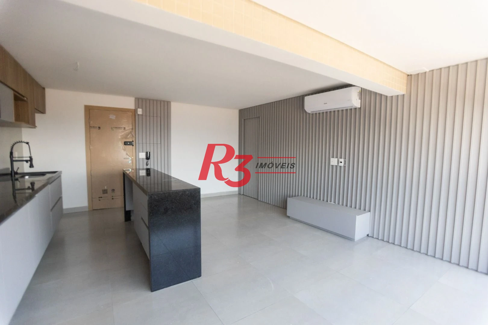 Apartamento com 2 dormitórios à venda, 65 m² por R$ 1.000.000,00 - Ponta da Praia - Santos/SP