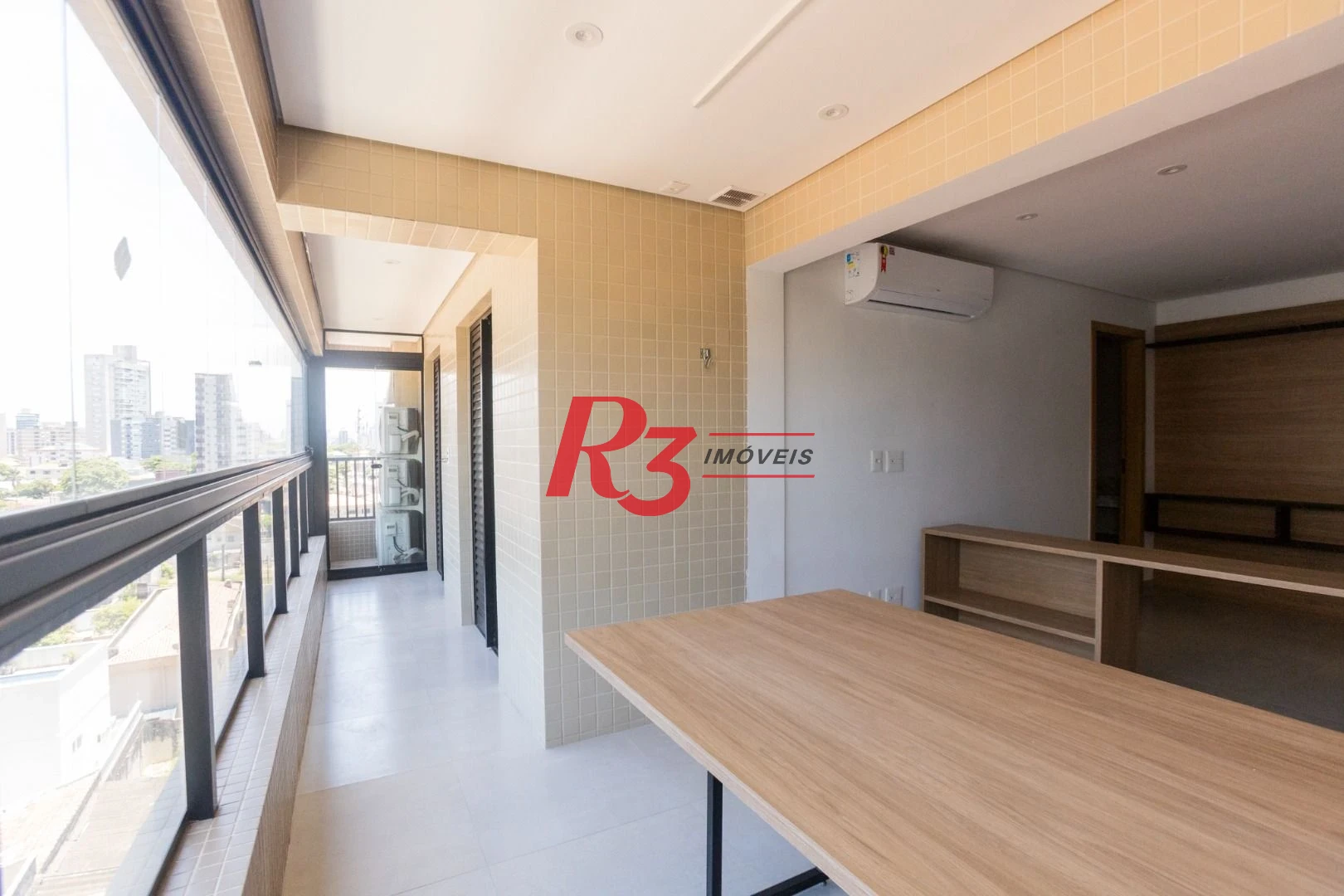Apartamento com 2 dormitórios à venda, 65 m² por R$ 950.000,00 - Ponta da Praia - Santos/SP