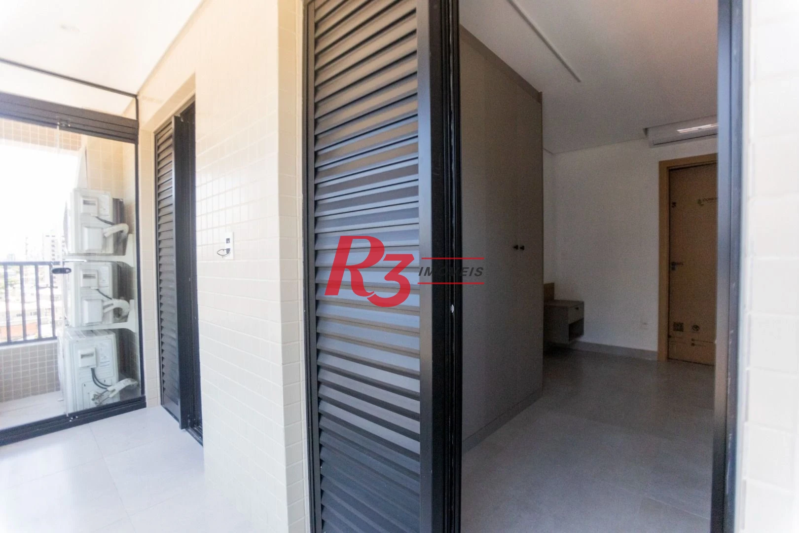 Apartamento com 2 dormitórios à venda, 65 m² por R$ 950.000,00 - Ponta da Praia - Santos/SP
