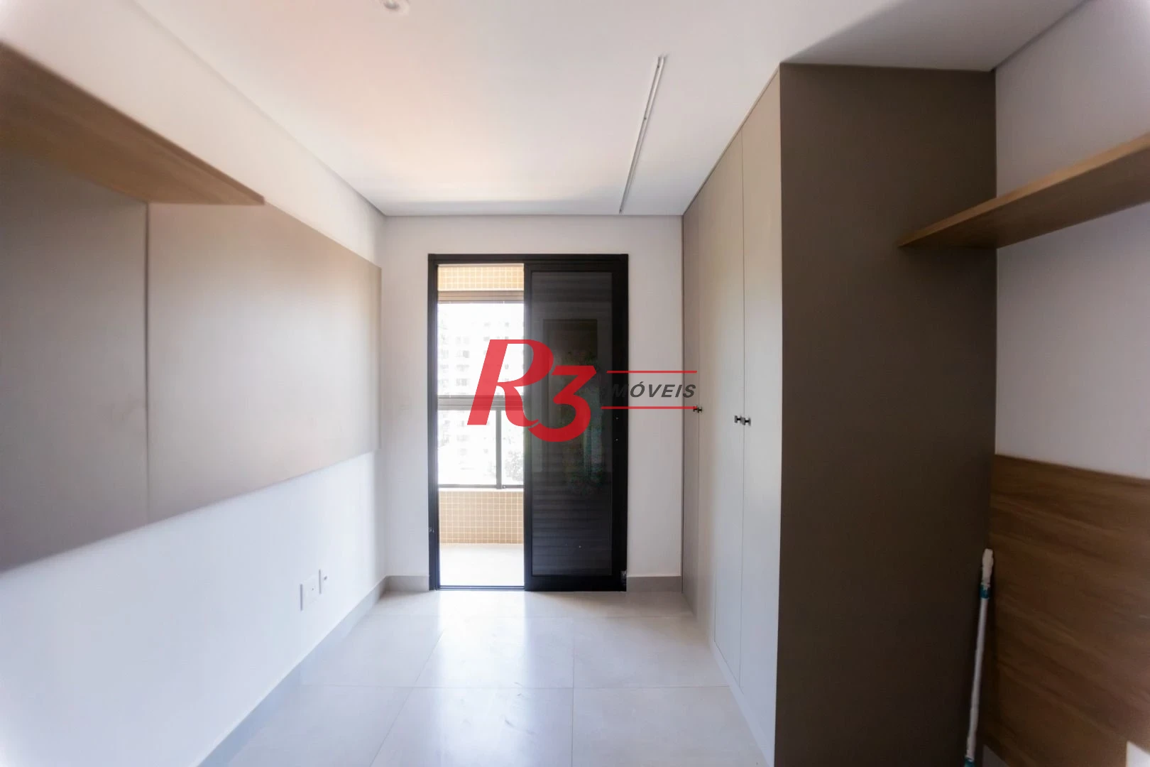 Apartamento com 2 dormitórios à venda, 65 m² por R$ 950.000,00 - Ponta da Praia - Santos/SP