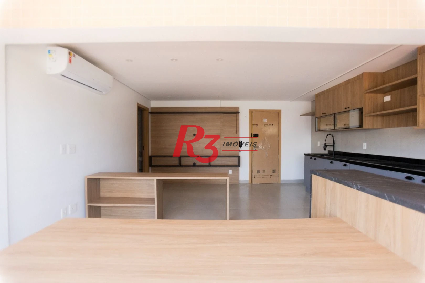 Apartamento com 2 dormitórios à venda, 65 m² por R$ 950.000,00 - Ponta da Praia - Santos/SP