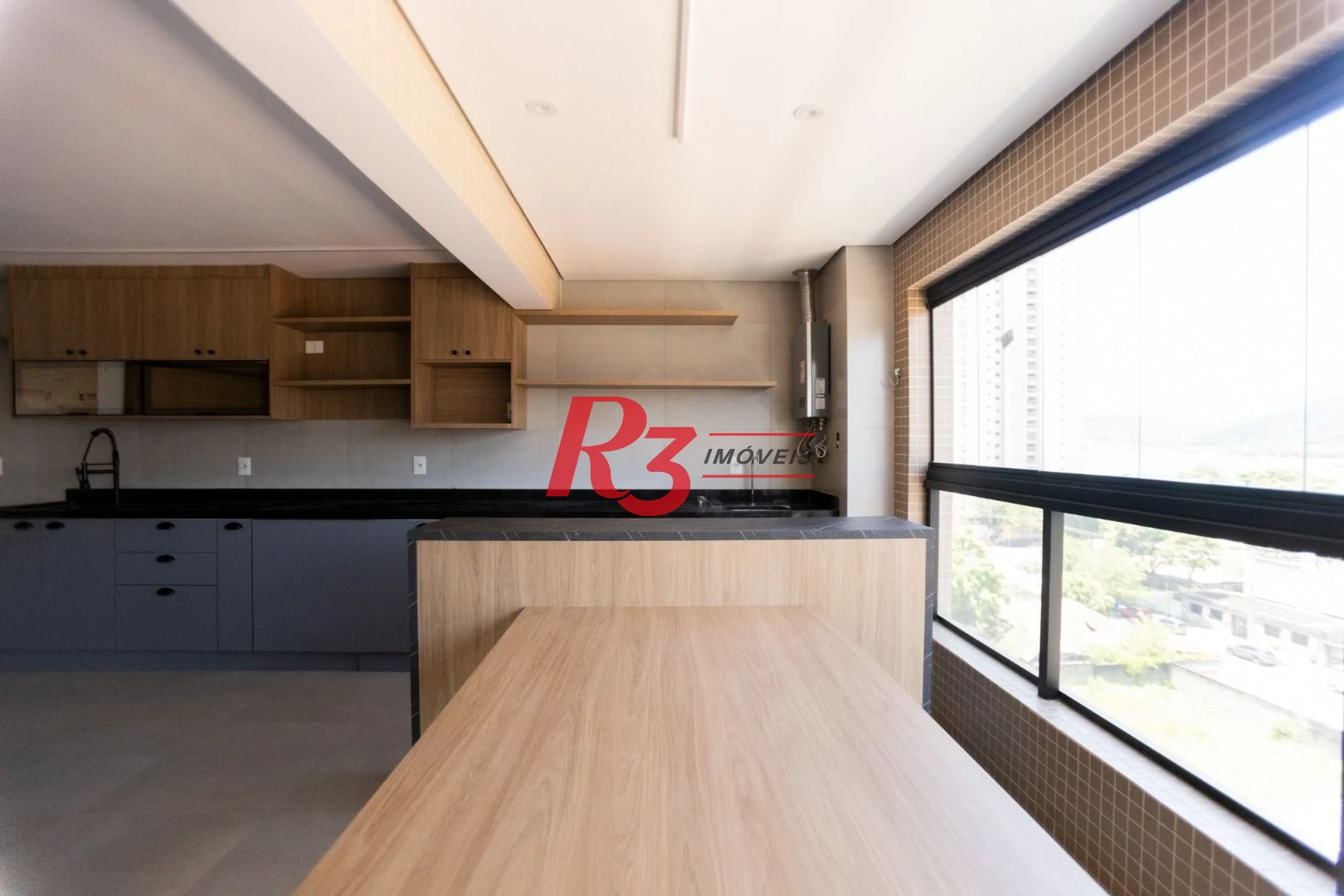 Apartamento com 2 dormitórios à venda, 65 m² por R$ 950.000,00 - Ponta da Praia - Santos/SP