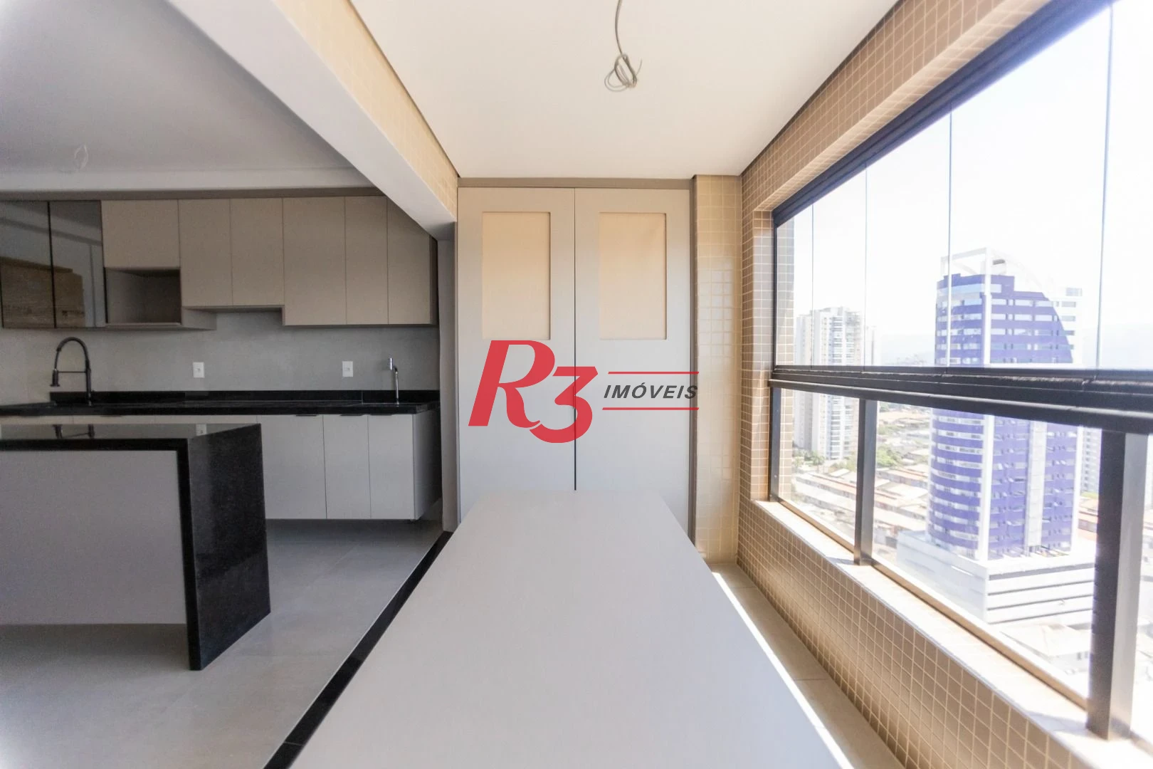 Apartamento com 2 dormitórios à venda, 65 m² por R$ 1.200.000,00 - Ponta da Praia - Santos/SP