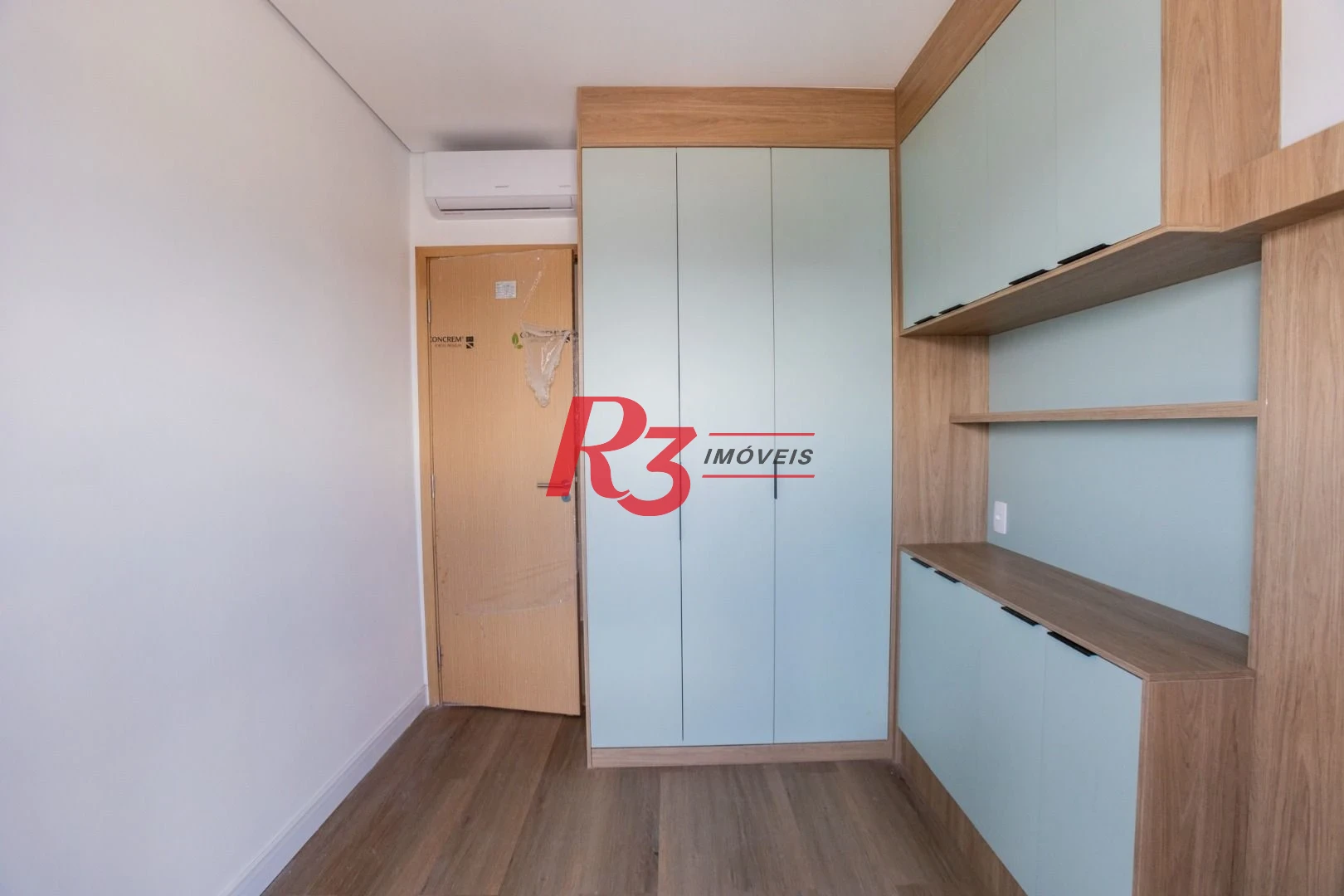 Apartamento com 2 dormitórios à venda, 65 m² por R$ 1.200.000,00 - Ponta da Praia - Santos/SP