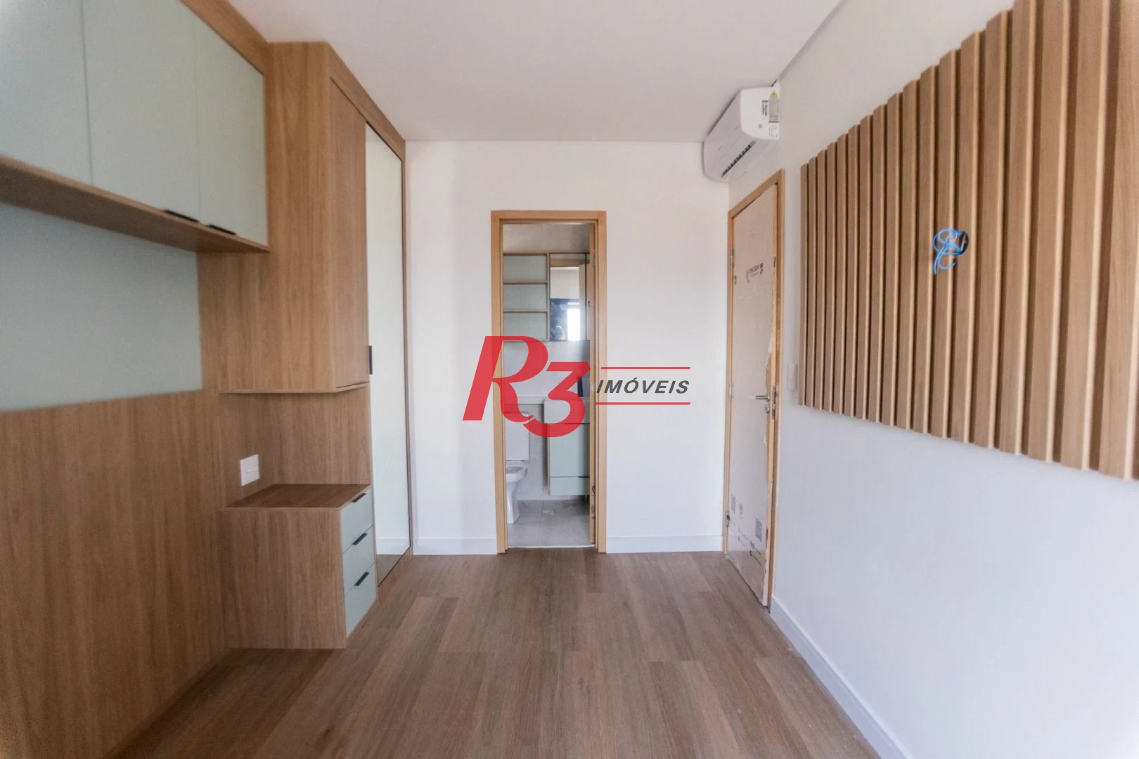 Apartamento com 2 dormitórios à venda, 65 m² por R$ 1.200.000,00 - Ponta da Praia - Santos/SP