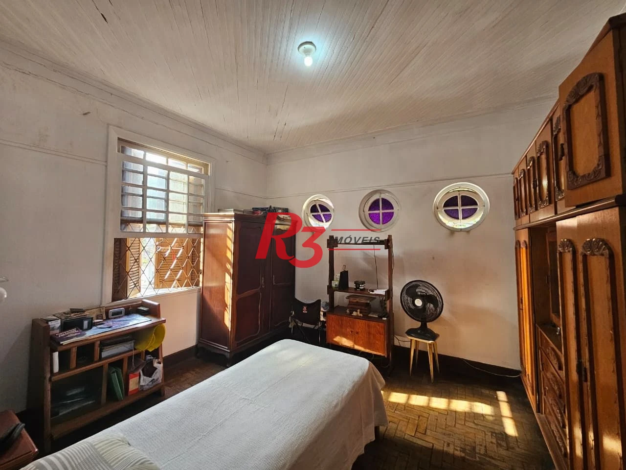 Sobrado com 3 dormitórios à venda, 150 m² por R$ 1.300.000,00 - Pompéia - Santos/SP