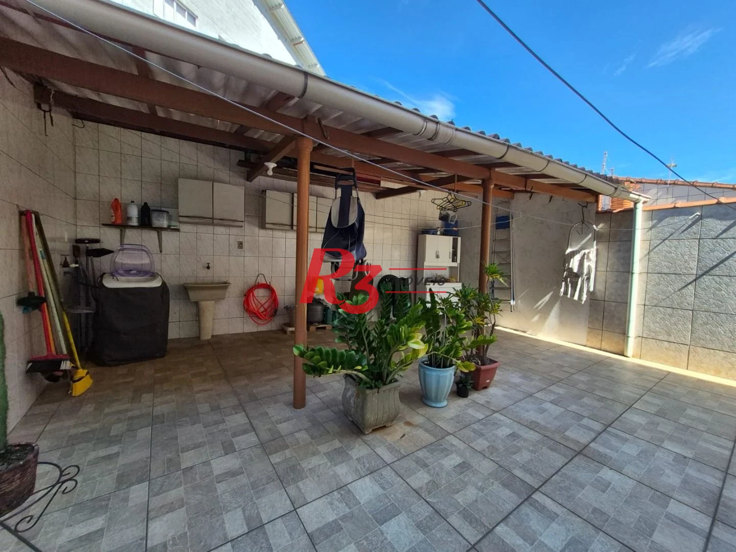 Sobrado com 3 dormitórios à venda, 140 m² por R$ 950.000,00 - Vila Matias - Santos/SP