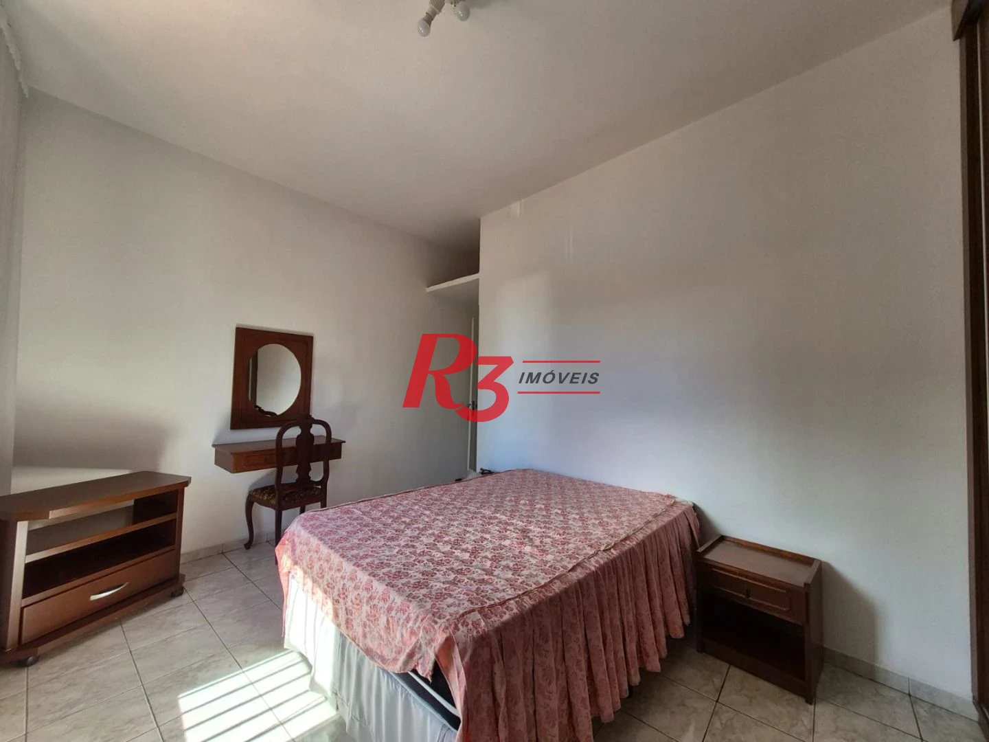 Sobrado com 3 dormitórios à venda, 140 m² por R$ 950.000,00 - Vila Matias - Santos/SP