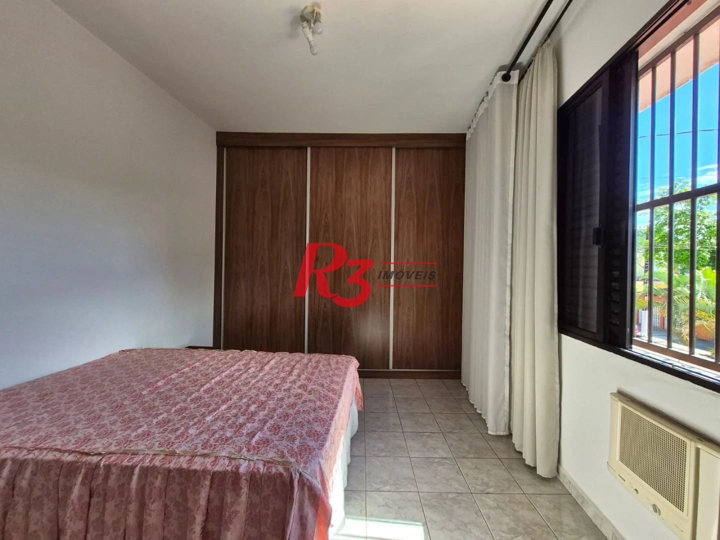 Sobrado com 3 dormitórios à venda, 140 m² por R$ 950.000,00 - Vila Matias - Santos/SP