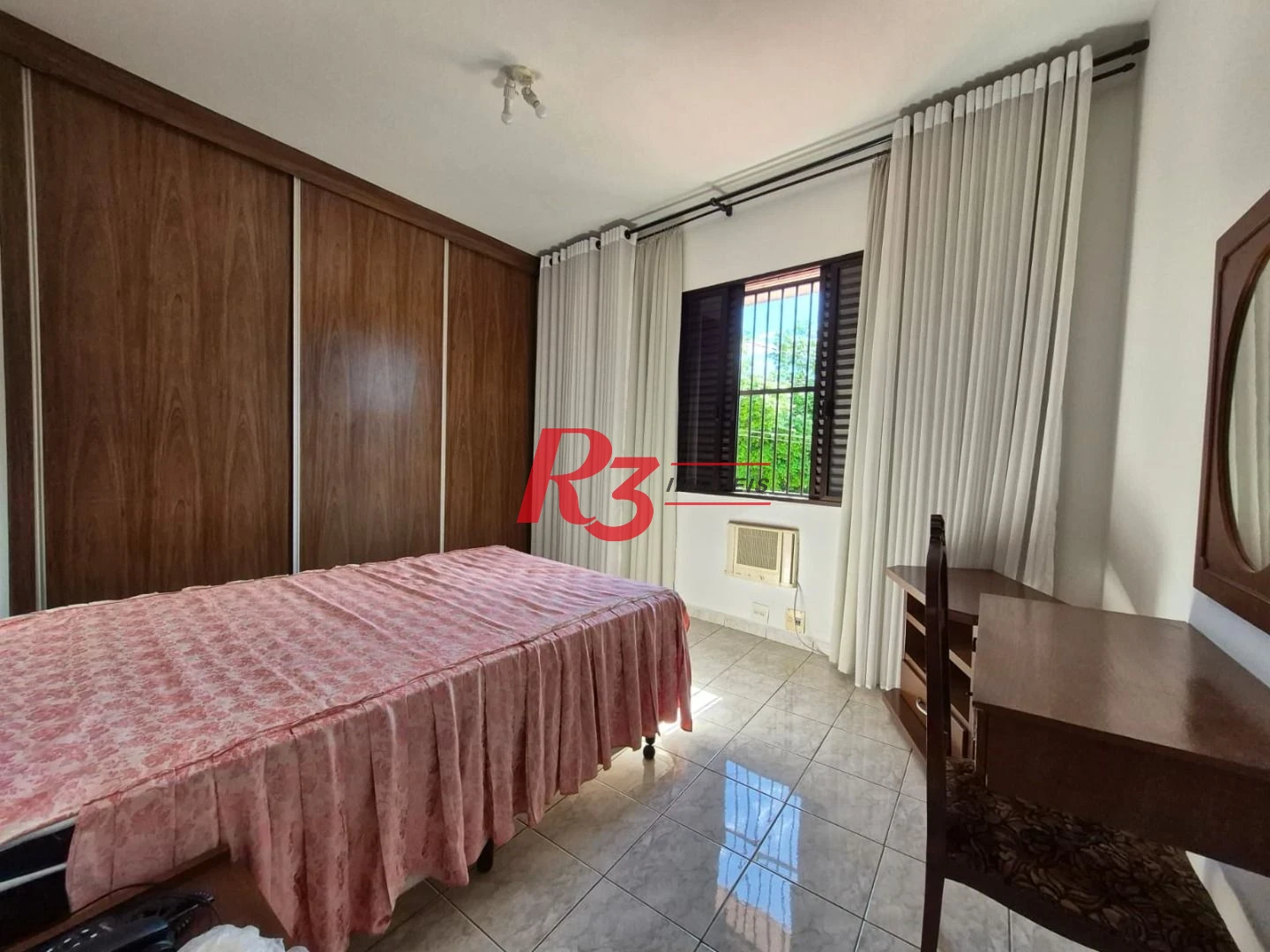 Sobrado com 3 dormitórios à venda, 140 m² por R$ 950.000,00 - Vila Matias - Santos/SP