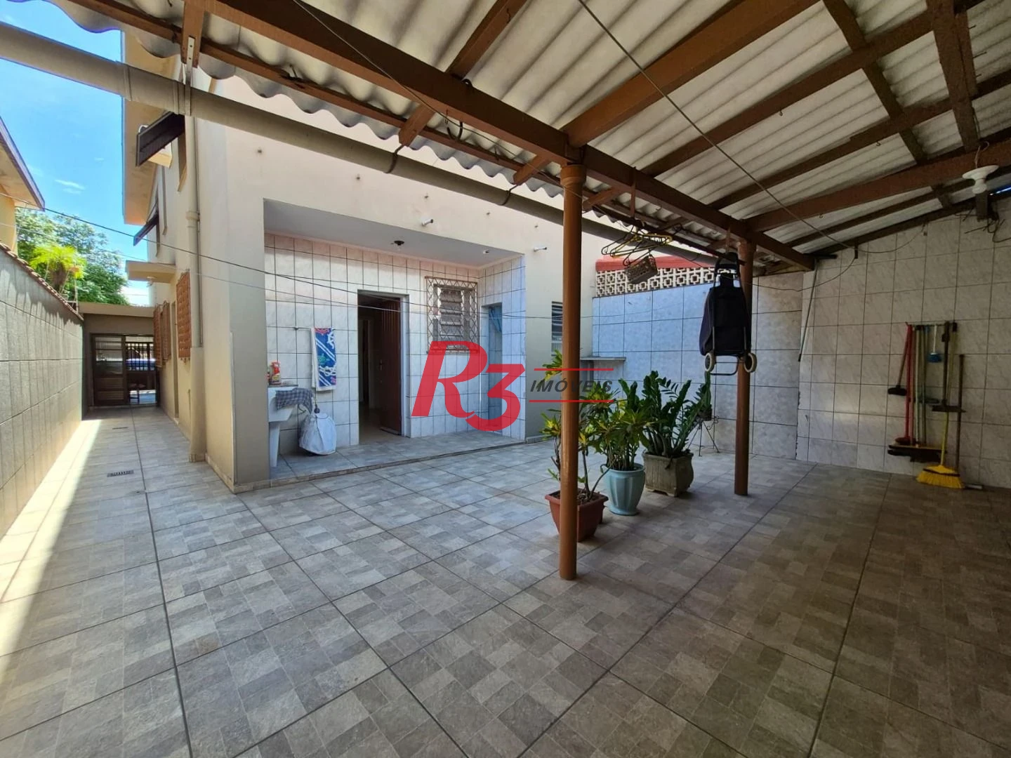 Sobrado com 3 dormitórios à venda, 140 m² por R$ 950.000,00 - Vila Matias - Santos/SP