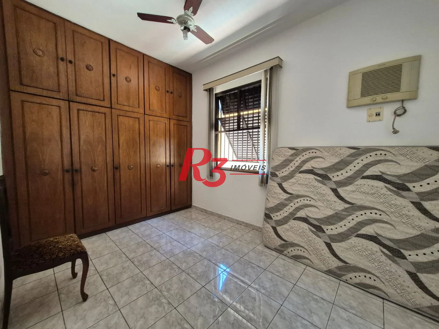 Sobrado com 3 dormitórios à venda, 140 m² por R$ 950.000,00 - Vila Matias - Santos/SP