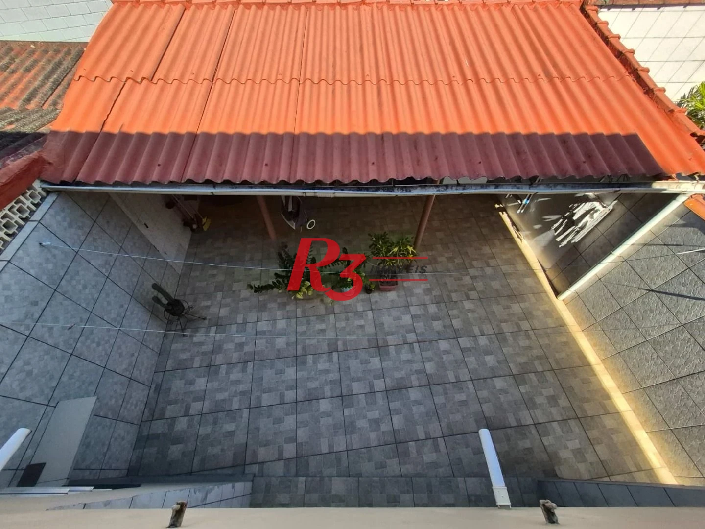 Sobrado com 3 dormitórios à venda, 140 m² por R$ 950.000,00 - Vila Matias - Santos/SP