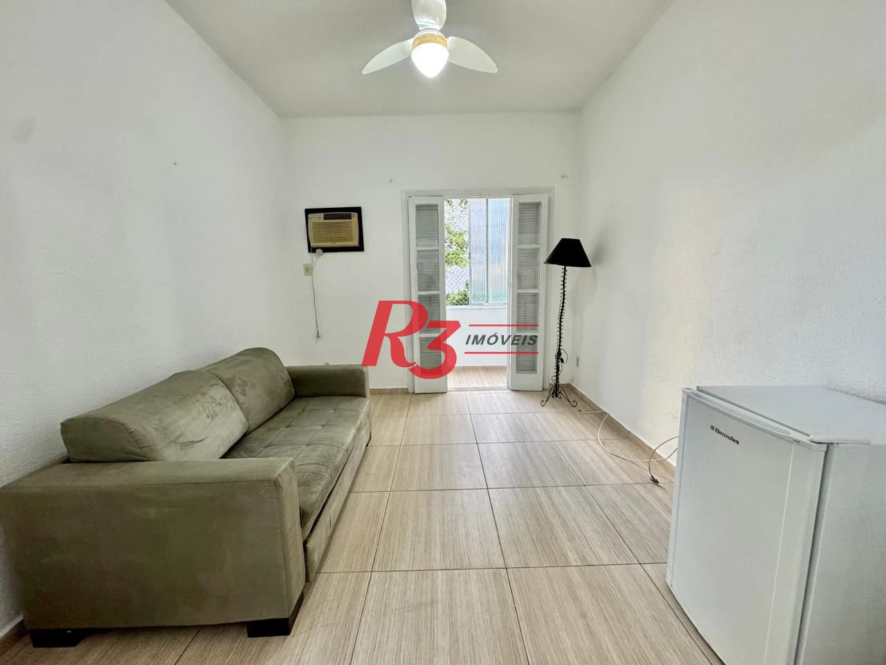 Apartamento com 1 dormitório para alugar, 55 m² por R$ 3.000,00/mês - Boqueirão - Santos/SP