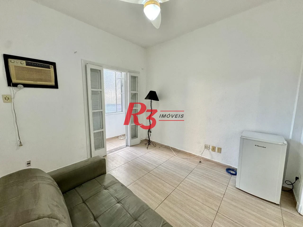 Apartamento com 1 dormitório para alugar, 55 m² por R$ 3.000,00/mês - Boqueirão - Santos/SP