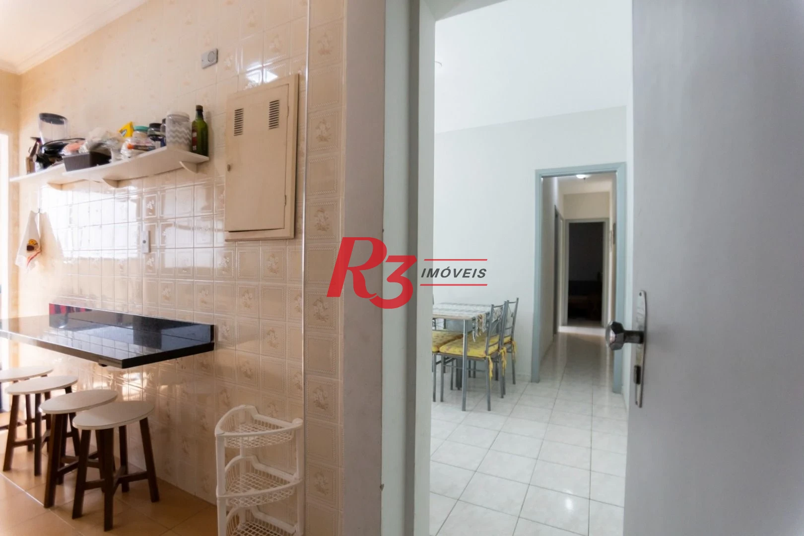 Apartamento com 2 dormitórios à venda, 72 m² por R$ 585.000,00 - José Menino - Santos/SP
