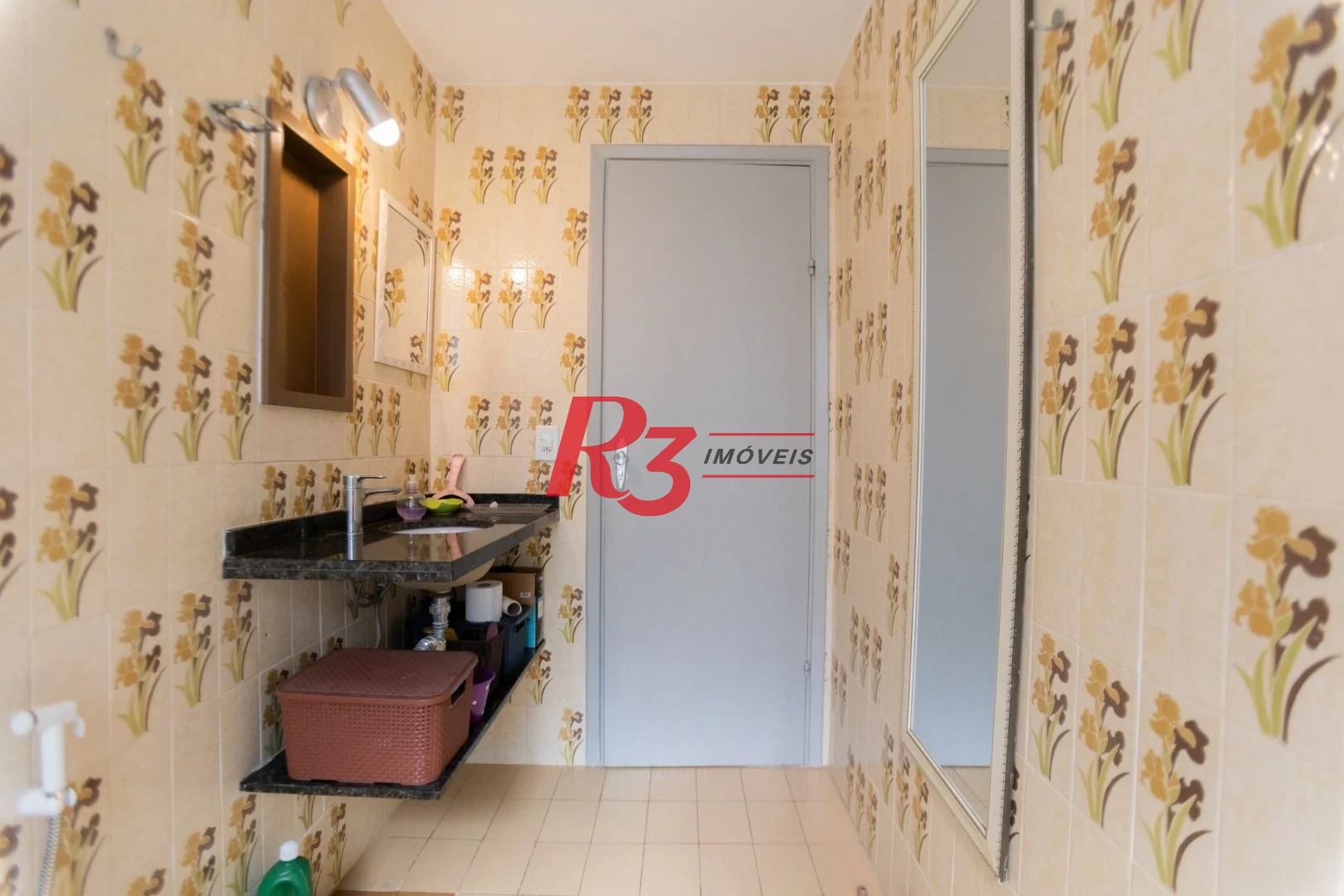 Apartamento com 2 dormitórios à venda, 72 m² por R$ 585.000,00 - José Menino - Santos/SP